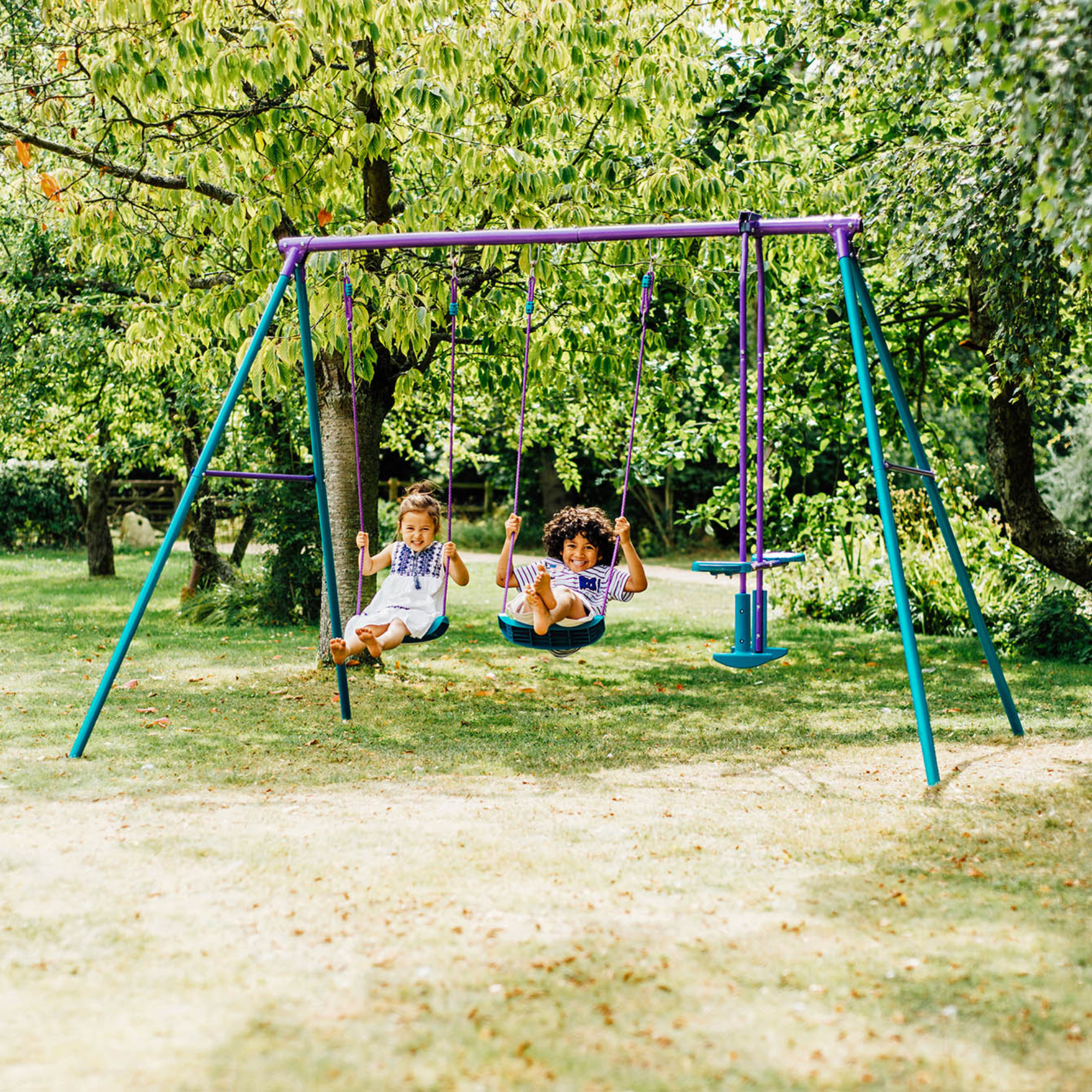 Plum Jupiter Double Swing with Glider Set, Easy to Assemble Sturdy Metal Frame with 50kg Maximum Weight Capacity Per Swing, Outdoor Toy Suitable for Children Aged 3 years and Above