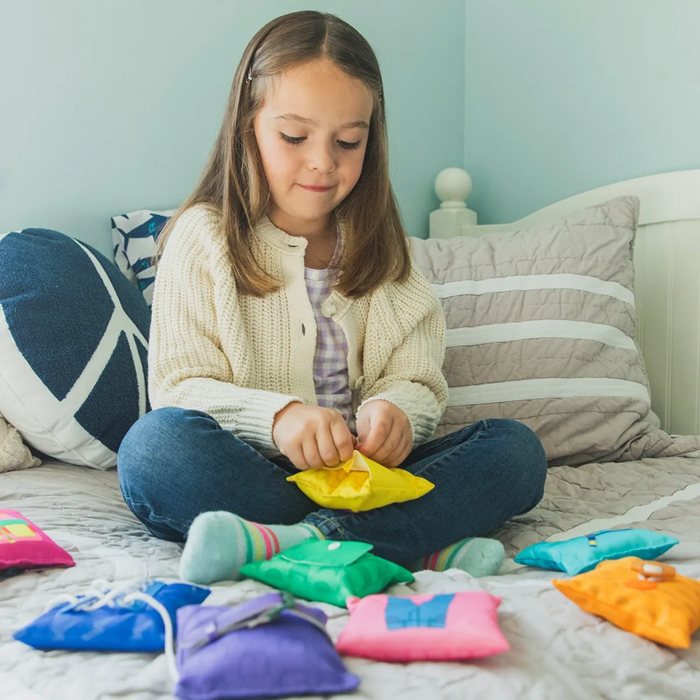 Educational Insights Dressing Skills Bean Bags – Hands-On Dressing & Fine Motor Learning Set (Ages 4+)