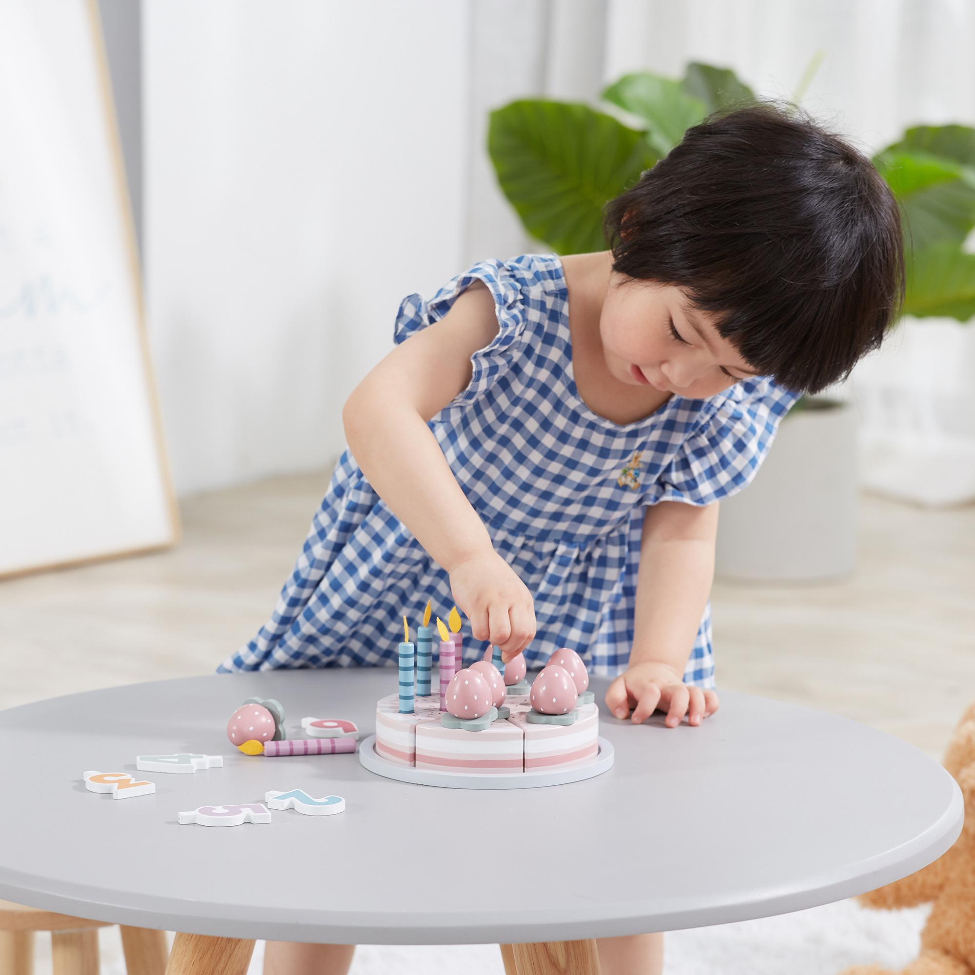 PolarB Wooden Birthday Cake Toy Set for Ages 3 and Up 6 Slice Roleplay Cake with Number Blocks, Candles, and Accessories for Creative Play and Skill Development