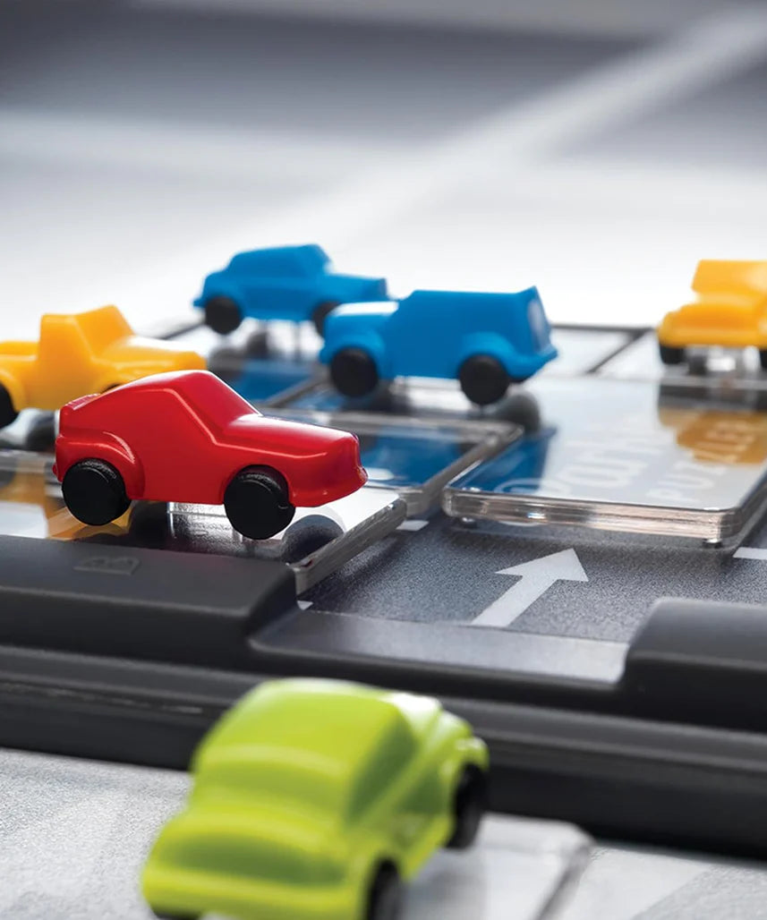 SmartGames Parking Puzzler, Fun IQ Brain Teaser Puzzle, Cognitive Development STEM Toy with 60+ Challenges, Travel Friendly Tabletop Educational Matching Puzzle Game, Suitable for Children Above 6+
