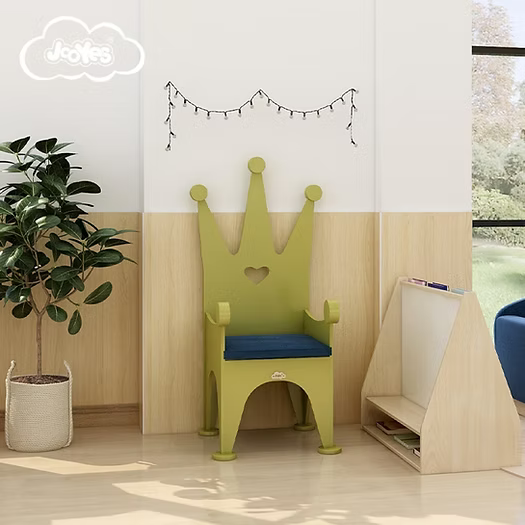 Joyees Eco-friendly Wooden Crown Chair, Natural Birch Plywood for Children, Boys and Girls, Suitable for Home, Daycare, Nursery, Kindergarten, Preschool, Classroom or Play Areas, 12m+