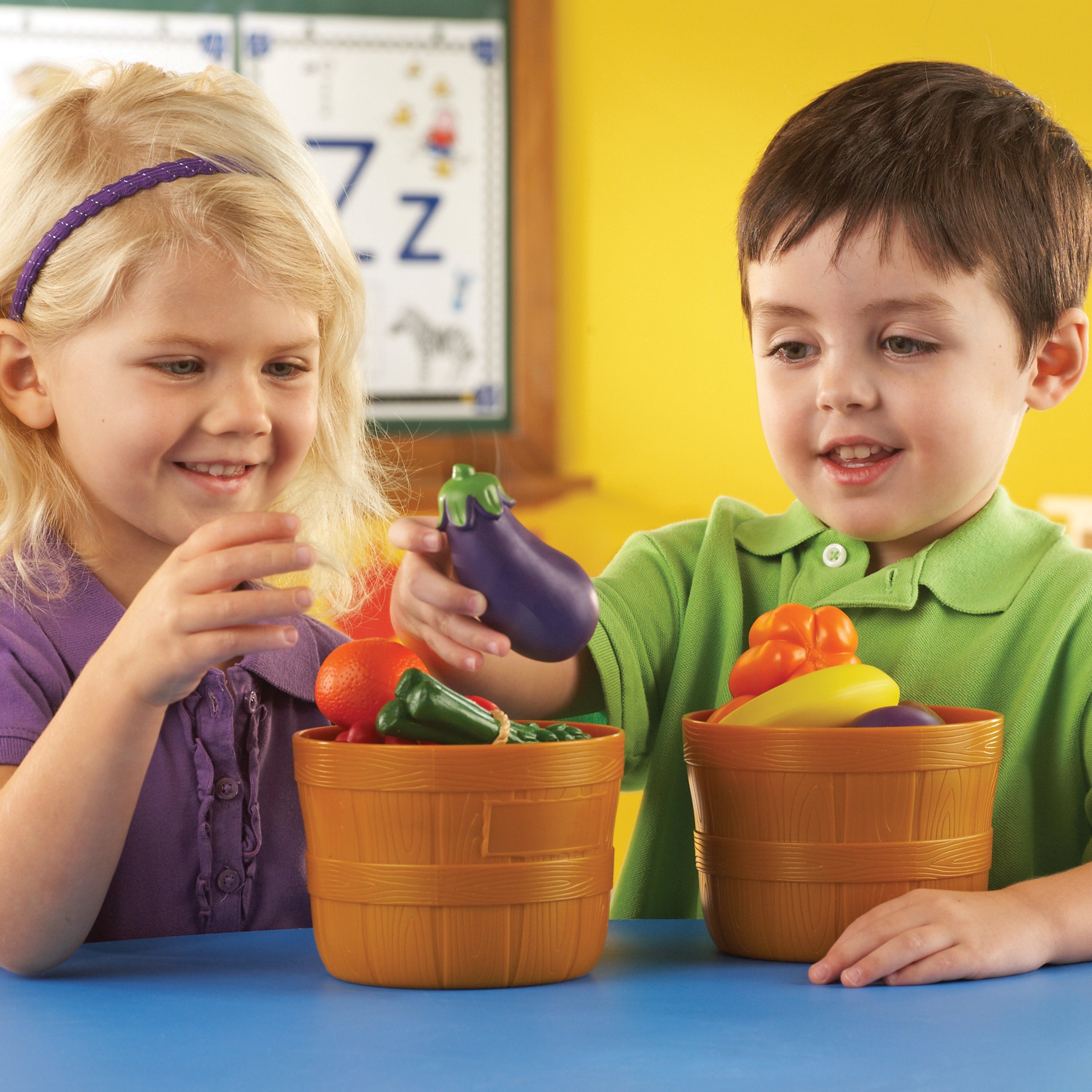 Learning Resources New Sprouts Bushel of Veggies, Soft Pretend Play Food Set for Toddlers, 9 Colorful Vegetable Pieces for Early Role Play, Language Development and Healthy Eating, Ages 18 Months+