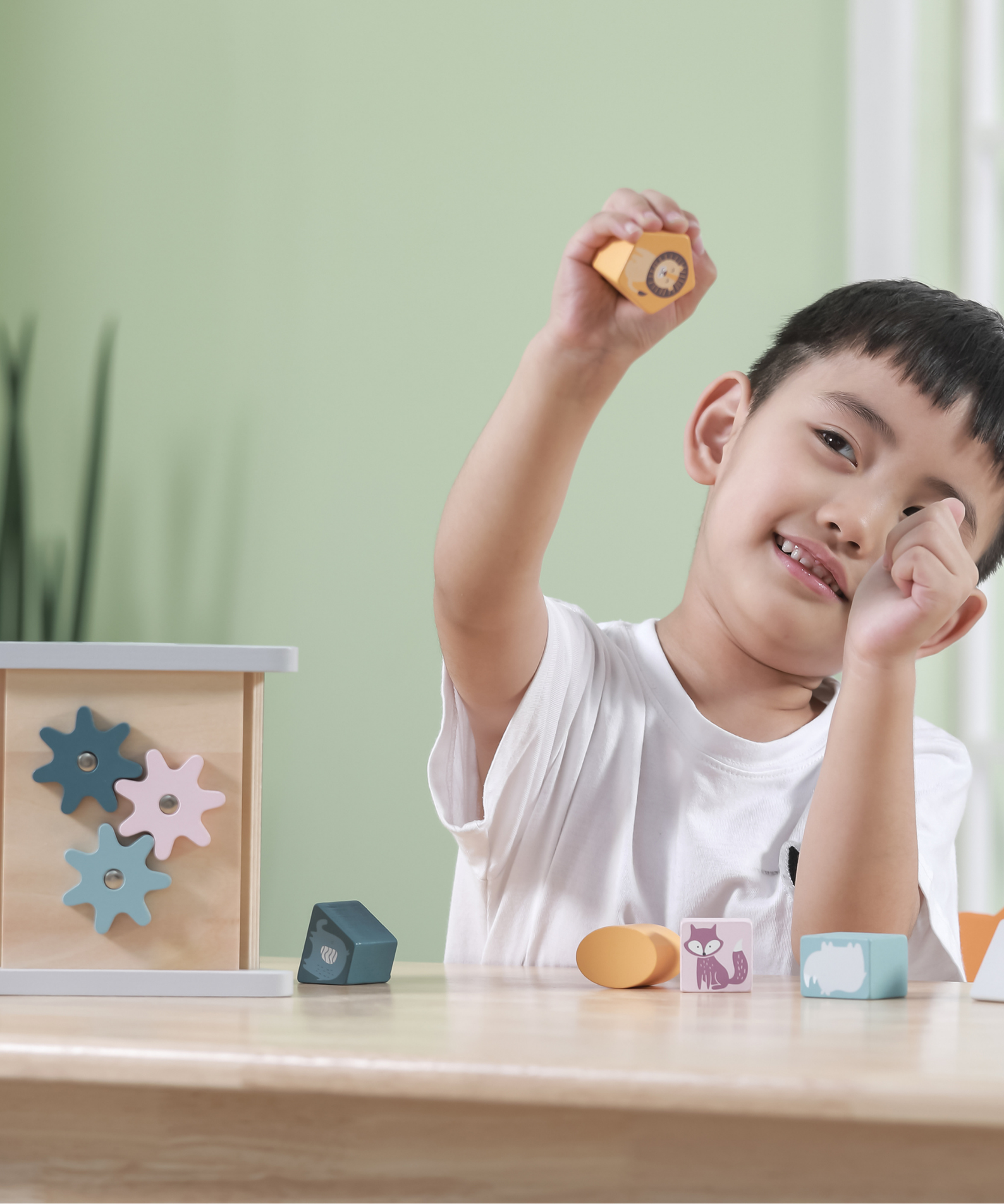 PolarB Wooden Shape Sorter Activity Box for Toddlers, 5-Sided Triangular Box with 7 Geometric Shapes and Turning Gears, Educational Toy for Shape Recognition and Fine Motor Skills