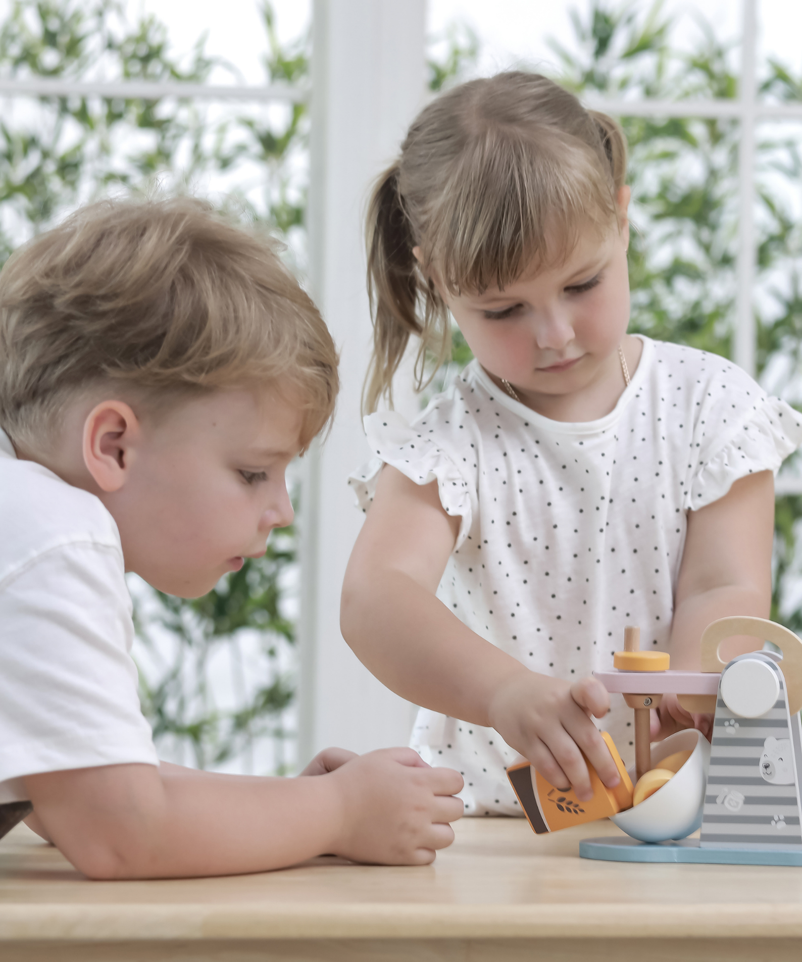 PolarB Wooden Mixer Set for Kids Aged 3 and Up  Pretend Play Kitchen Toy with Mixer, Bowl, Egg, and Flour Box