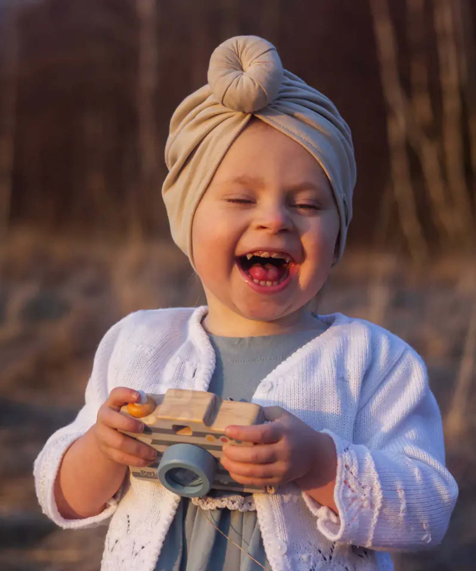 PolarB Wooden Camera Toy with Kaleidoscope for Toddlers Aged 2 and Up  Durable, Educational Roleplay Toy to Develop Creativity and Motor Skills