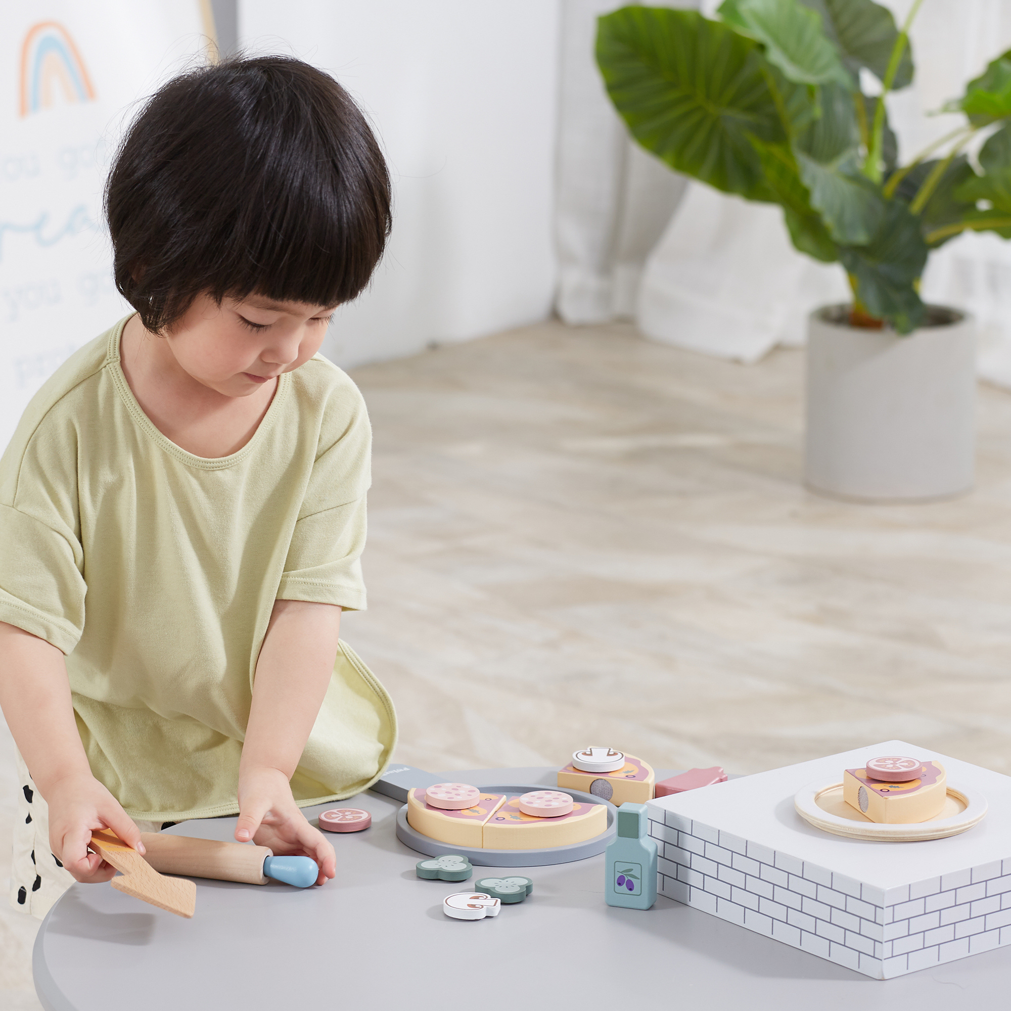 PolarB Home Made Pizza Wooden Pretend Play Toy for Kids  Age 2 Years and Above