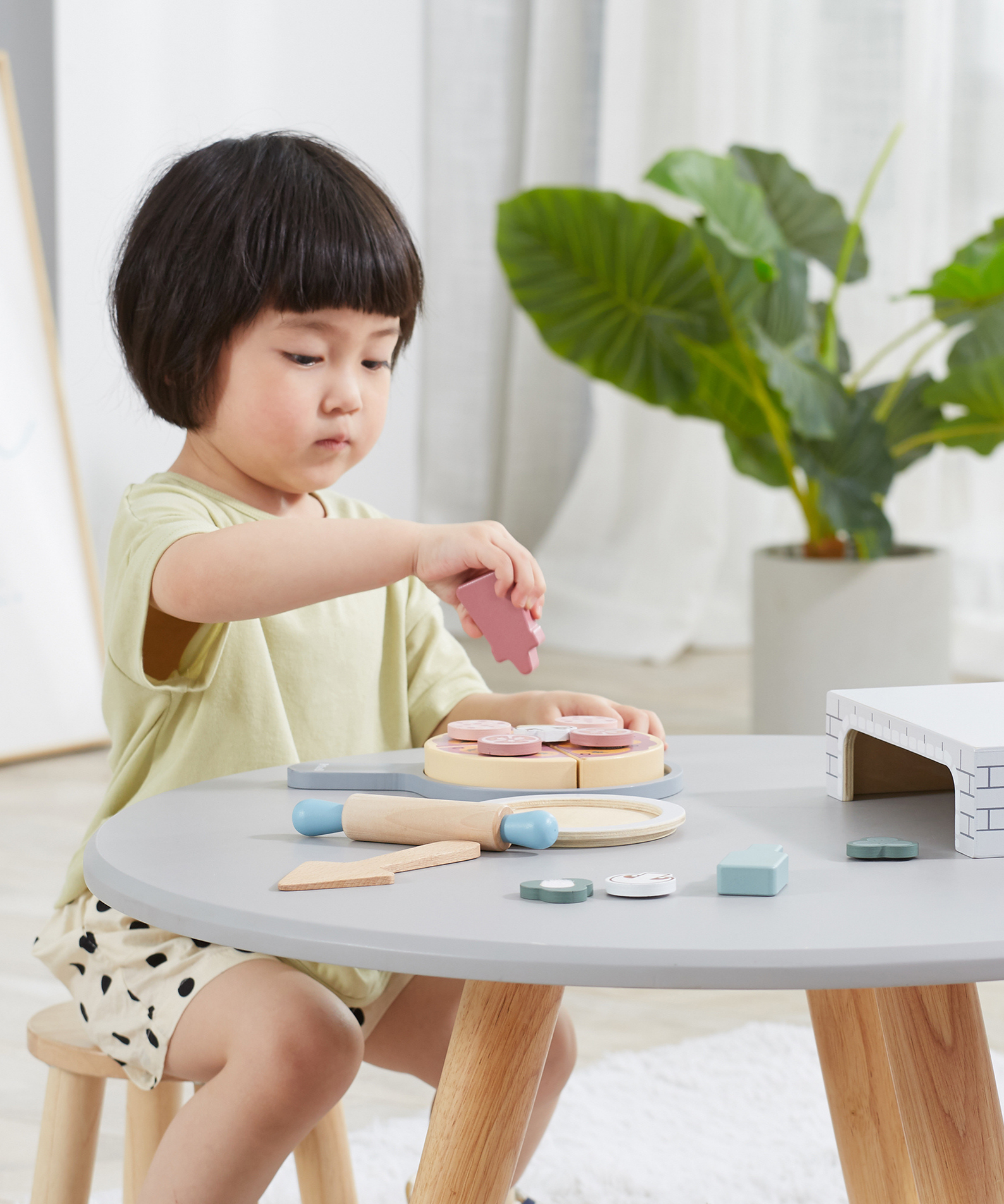 PolarB Home Made Pizza Wooden Pretend Play Toy for Kids  Age 2 Years and Above