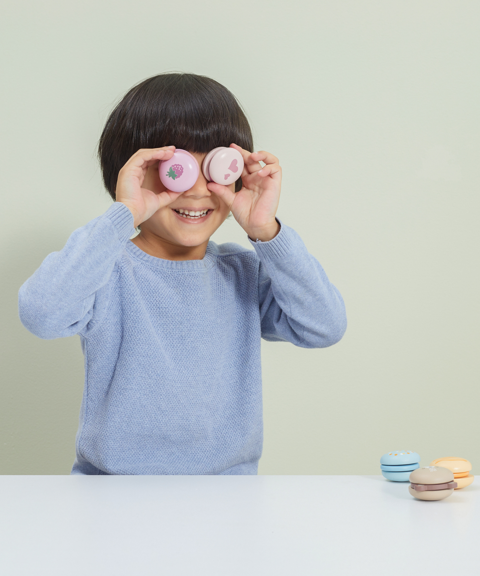 PolarB Wooden Macarons Play Set, 6-Piece Pretend Food Toy for Kids, Safe, Colorful and Imaginative Role Play for Toddlers and Preschoolers Ages 2 and Up