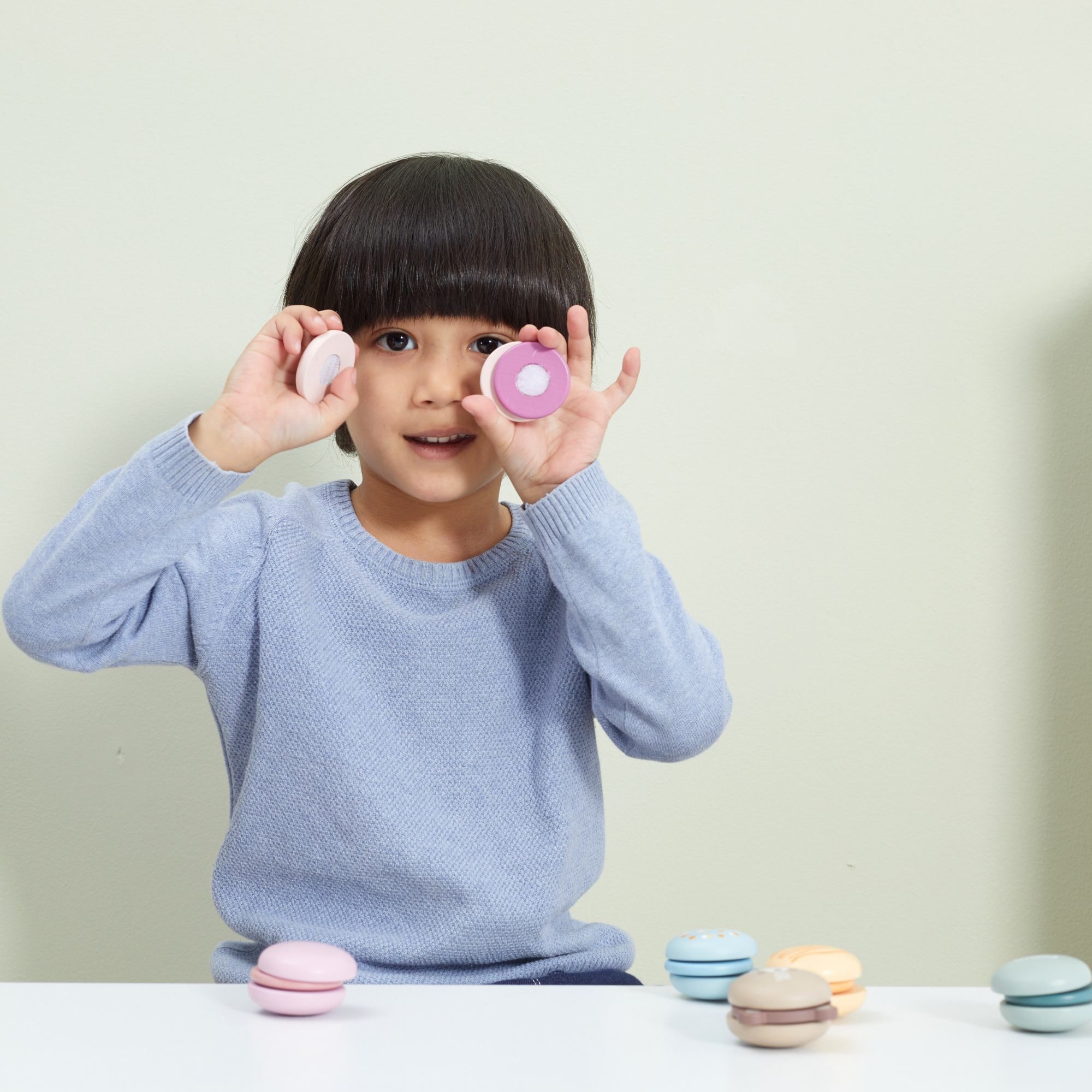 PolarB Wooden Macarons Play Set, 6-Piece Pretend Food Toy for Kids, Safe, Colorful and Imaginative Role Play for Toddlers and Preschoolers Ages 2 and Up