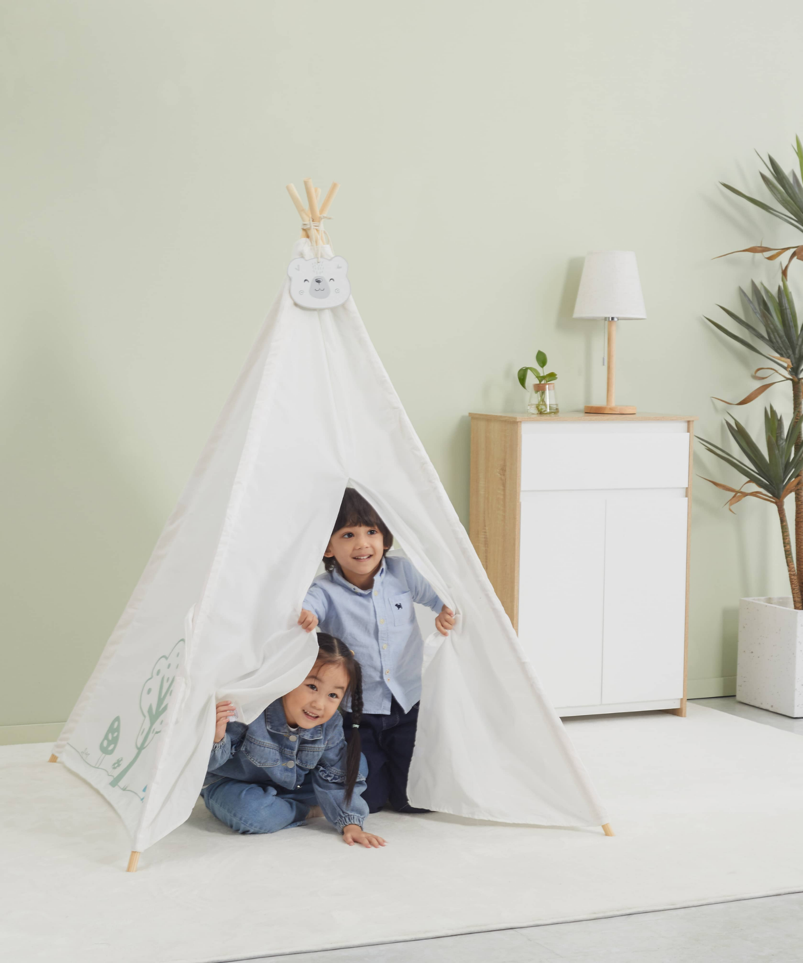 PolarB Teepee Tent for Kids, Cotton Canvas Indoor Playhouse with Wooden Poles and Blackboard, Easy Assembly, Ideal for Ages 3 and Up