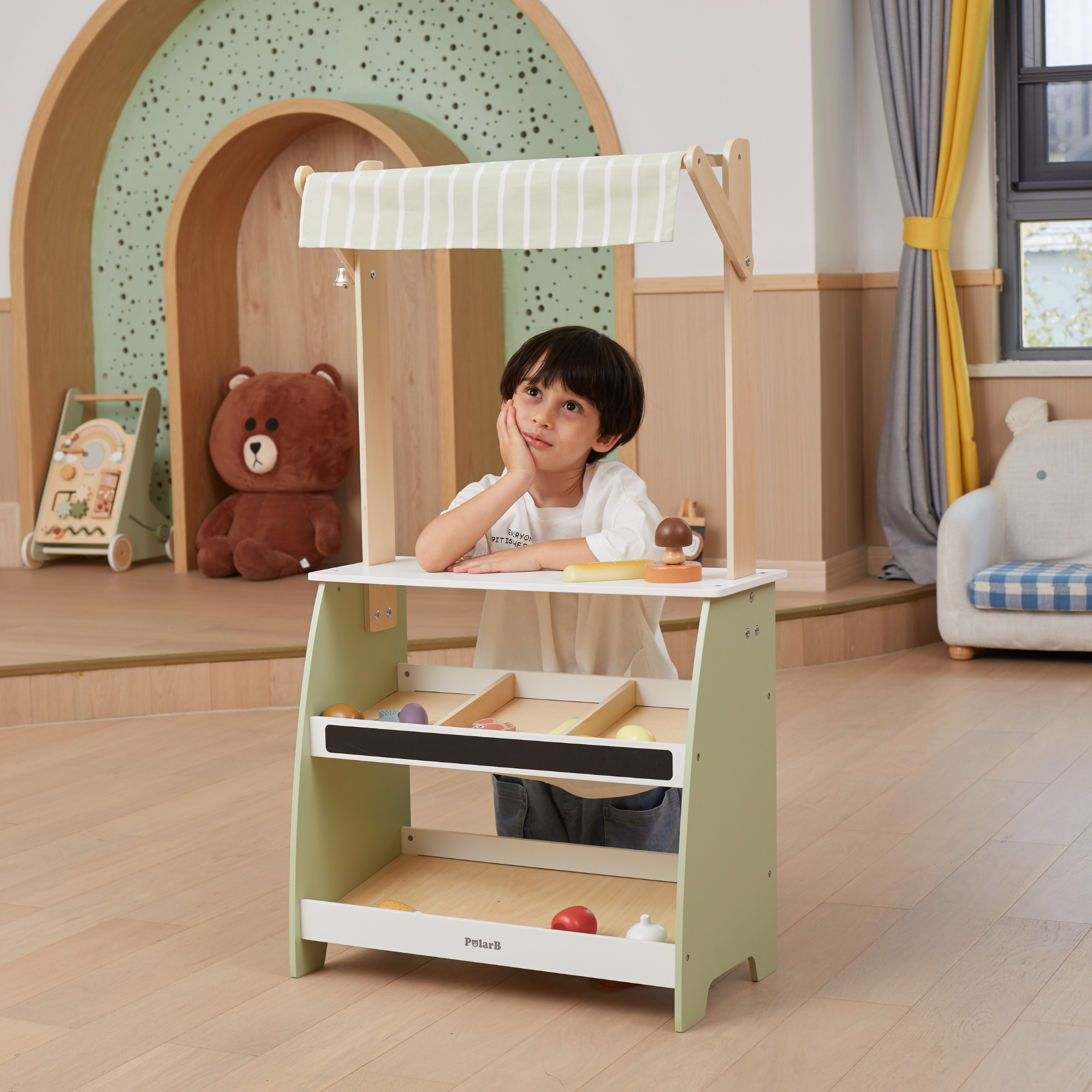PolarB Wooden Market Stall for Kids, Includes 18 Play Food Accessories and Cash Register, Pretend Grocery Store with Bell, Blackboard and Display Shelves, Educational Toy for Ages 3 to 8