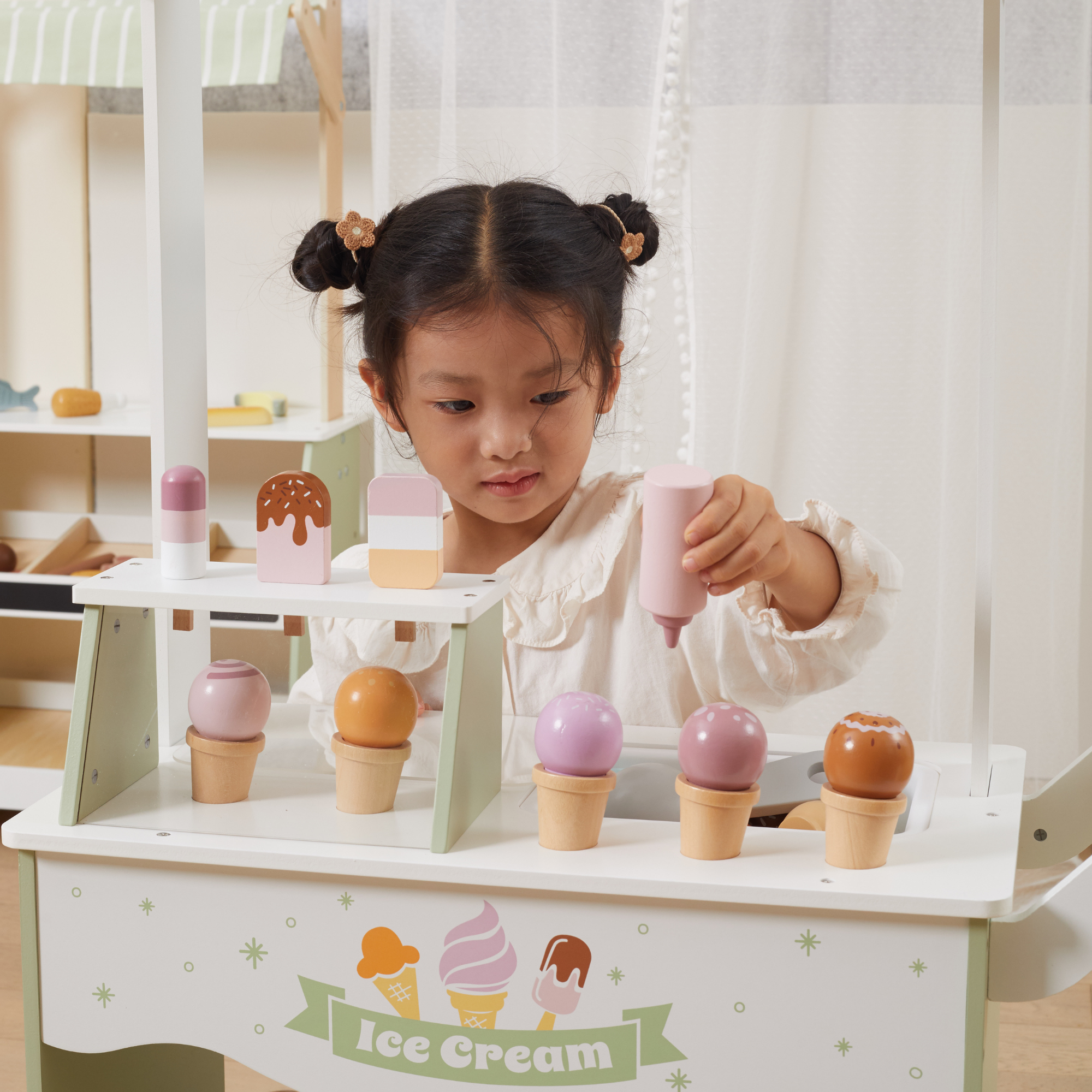 PolarB Wooden Ice Cream Cart, Large Pretend Play Trolley with Magnetic Scoop, Cones, Popsicles and Blackboard, Role Play Toy for Kids Ages 3+