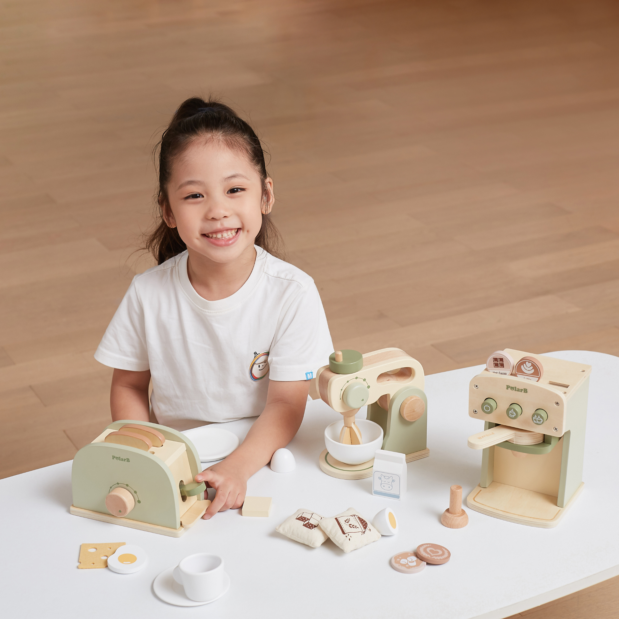 PolarB Wooden Coffee Machine Toy for Kids, Pretend Play Cafe Set with Cup, Saucer, Coffee Pods and Accessories, Role Play Barista Toy for Ages 3 and Up