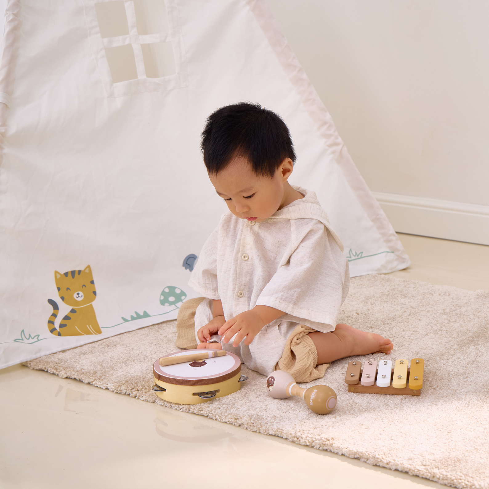 PolarB Hedgehog Wooden Music Set for Toddlers, Includes Tambourine, Maracas and Xylophone, Musical Instrument Toy Kit for Early Learning and Creative Play, 18 Months and Up