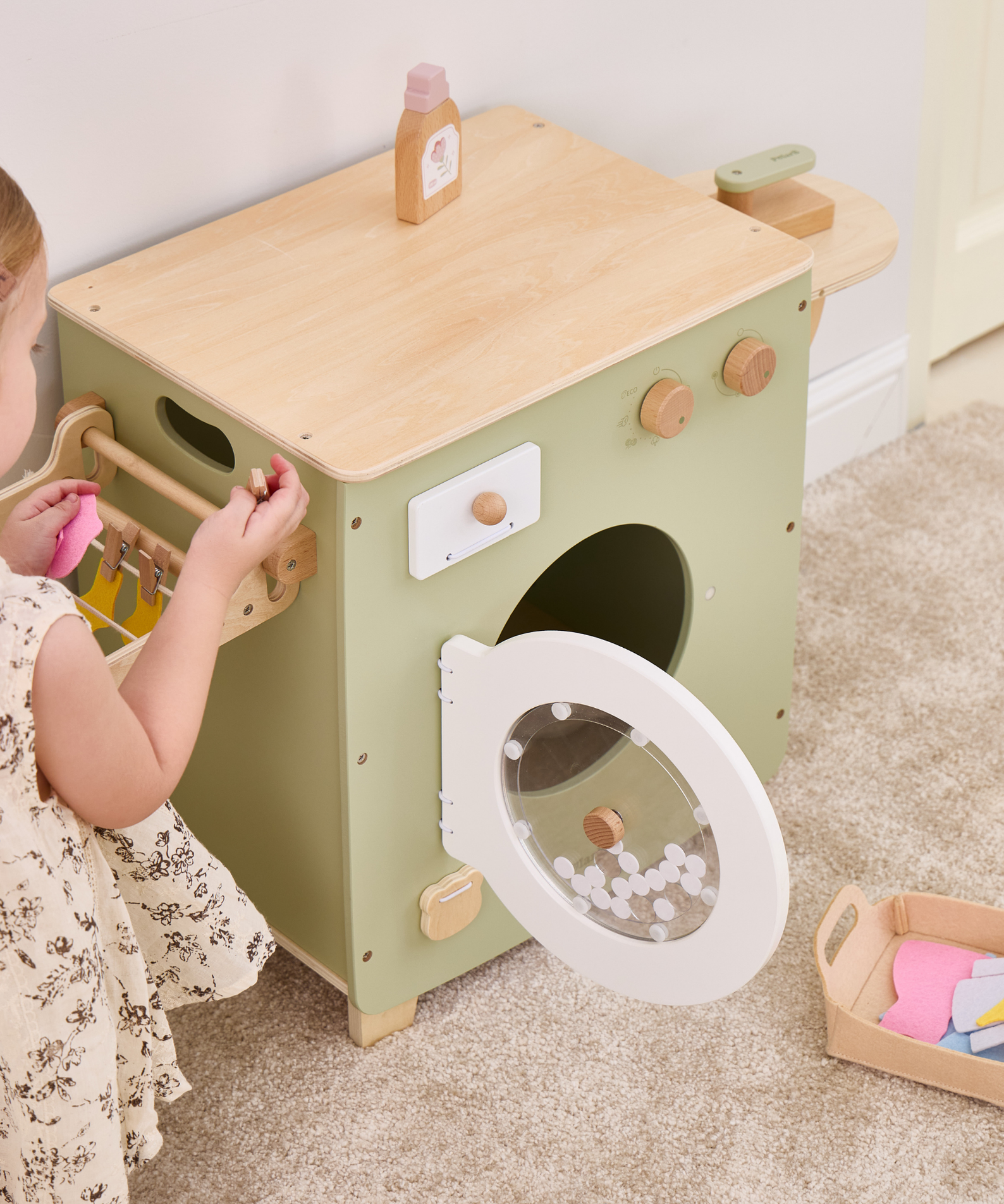 PolarB Wooden Washing Machine Play Set for Kids, Pretend Laundry Toy with Iron, Detergent, Basket, Clothes and Clips, Realistic Role Play for Toddlers and Children