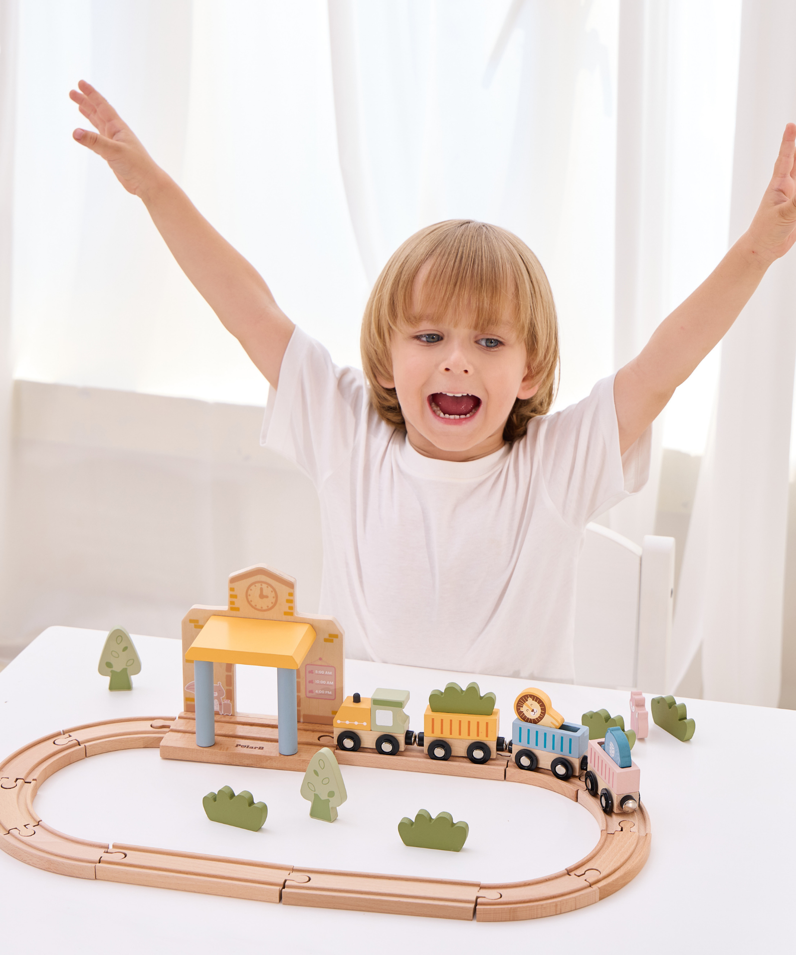 PolarB Wooden Train Set, 30 Pieces with Interactive Sound Station, Tracks, Animal Figures and Accessories, Educational Toy for Kids Ages 3 and Up