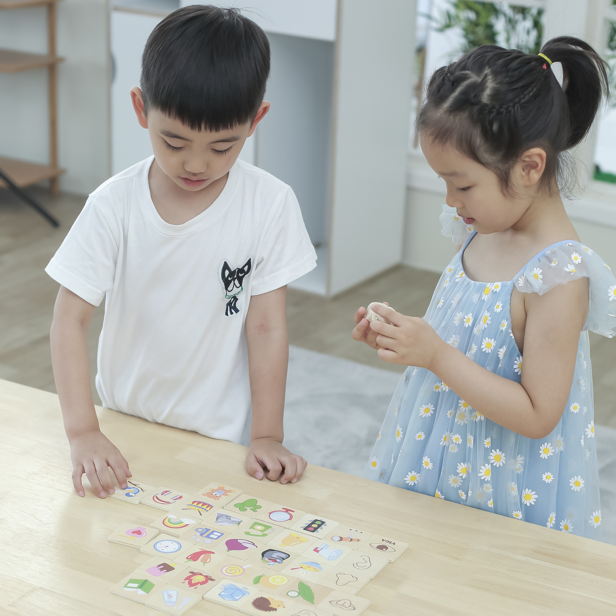 Viga Learning Senses, 35 Piece Mix & Match Puzzle, Montessori Wooden Toy, Develops Sensory, Cognitive & Fine Motor Skills, Non-Toxic & Eco-friendly Kids Educational Toy, for Boys & Girls 3Y+