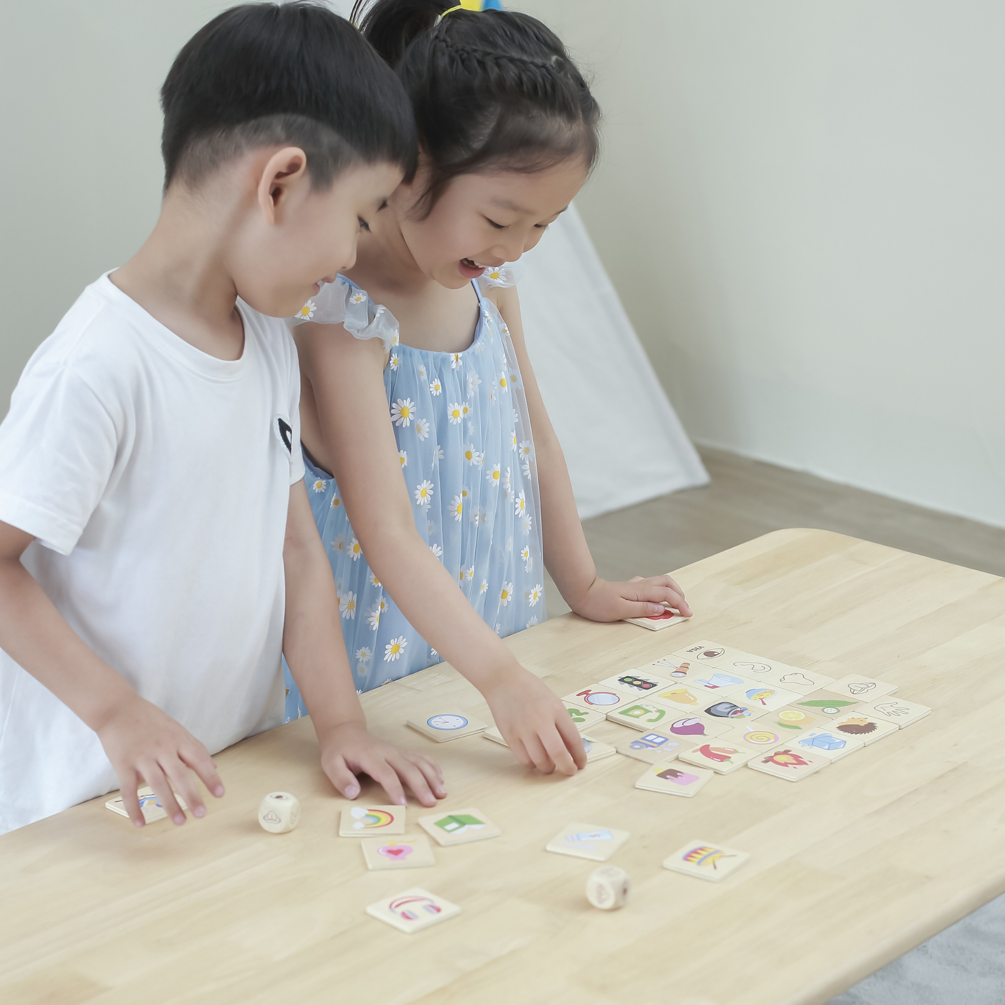 Viga Learning Senses, 35 Piece Mix & Match Puzzle, Montessori Wooden Toy, Develops Sensory, Cognitive & Fine Motor Skills, Non-Toxic & Eco-friendly Kids Educational Toy, for Boys & Girls 3Y+