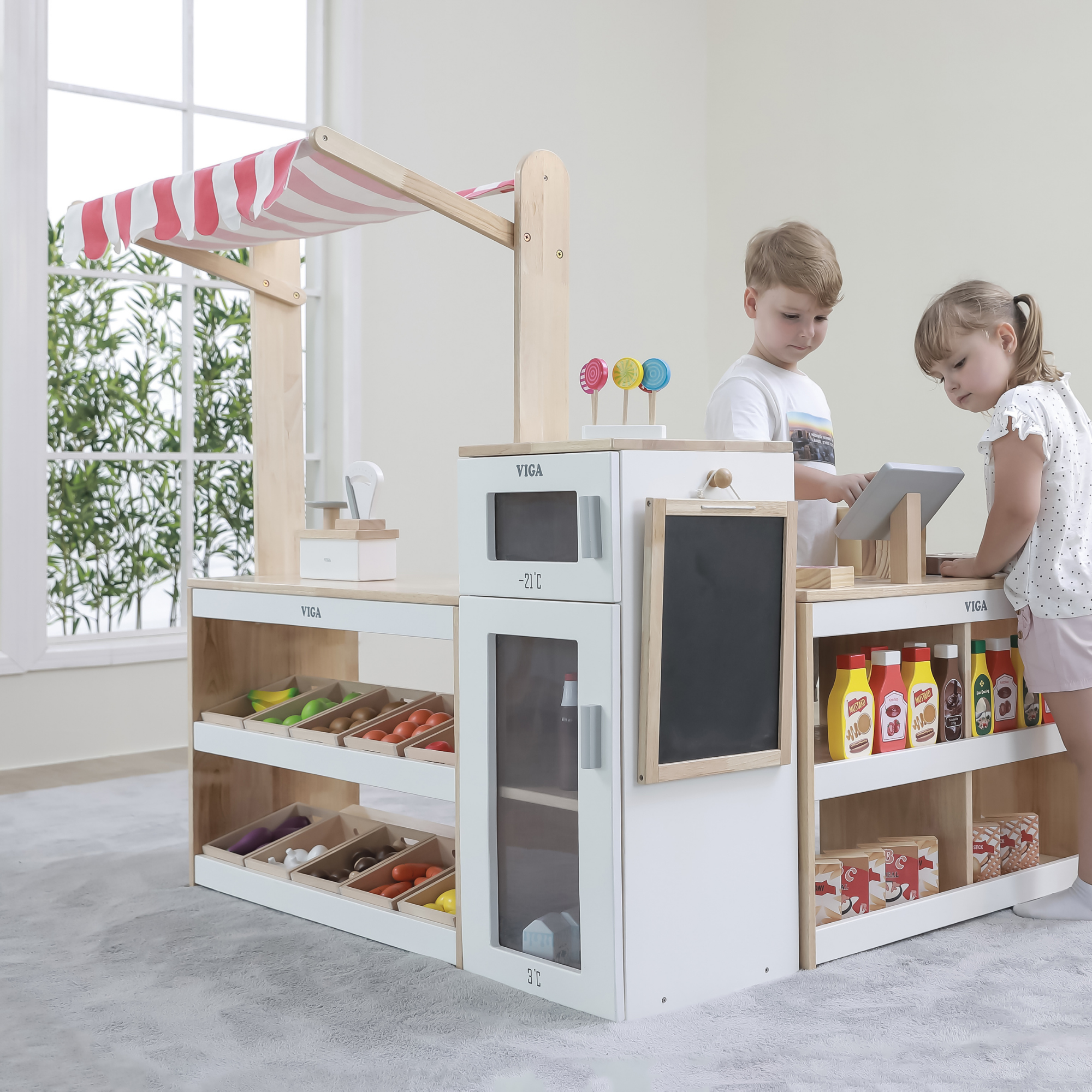 VIGA Wooden Supermarket Stall  Vegetable and Fruit Display Stand with Shelves  Pretend Play Market Role Play Toy  Ages 3 and Up