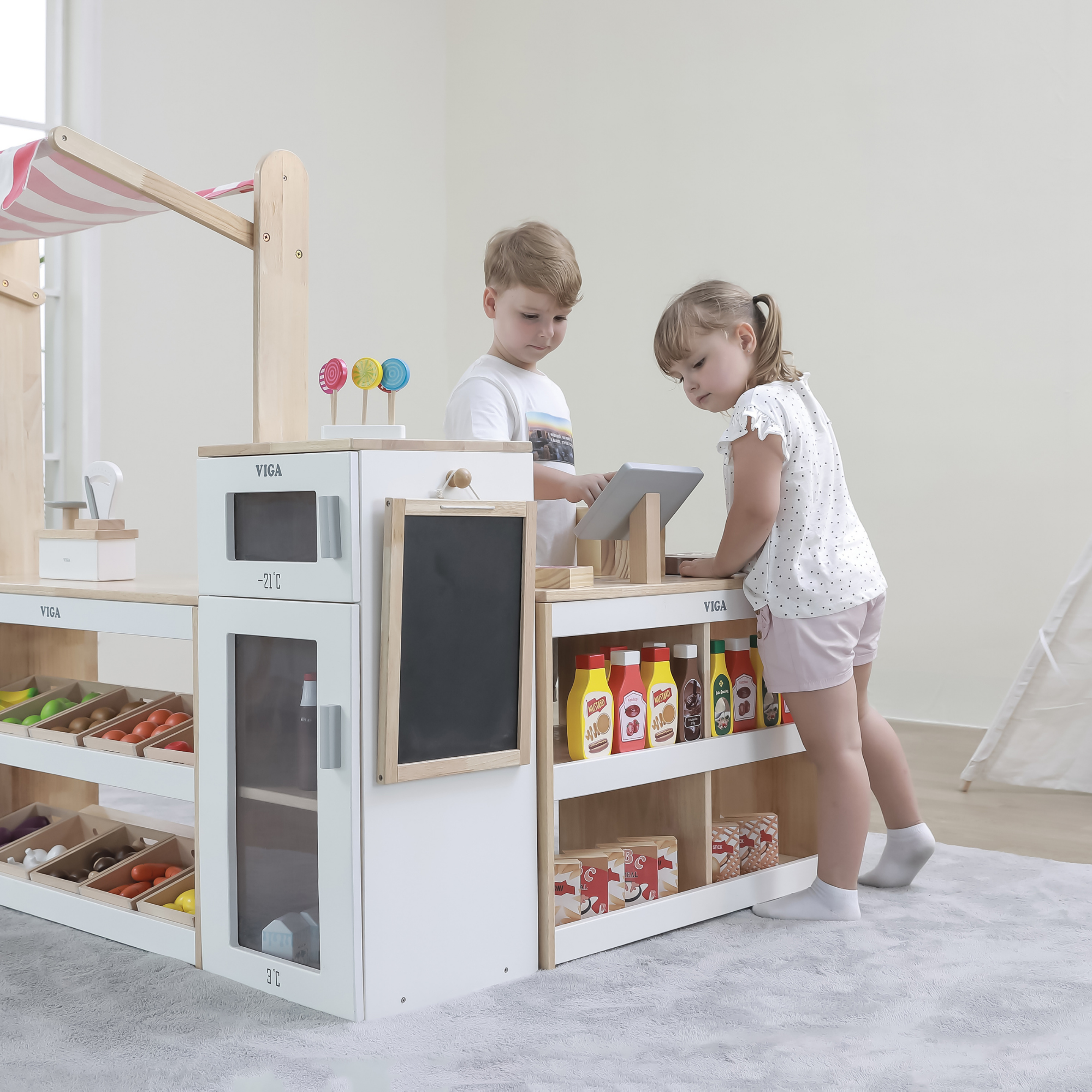 VIGA Wooden Supermarket Stall  Food Display Stand with Cash Register and Scanner  Pretend Play Market Role Play Toy  Ages 3 and Up