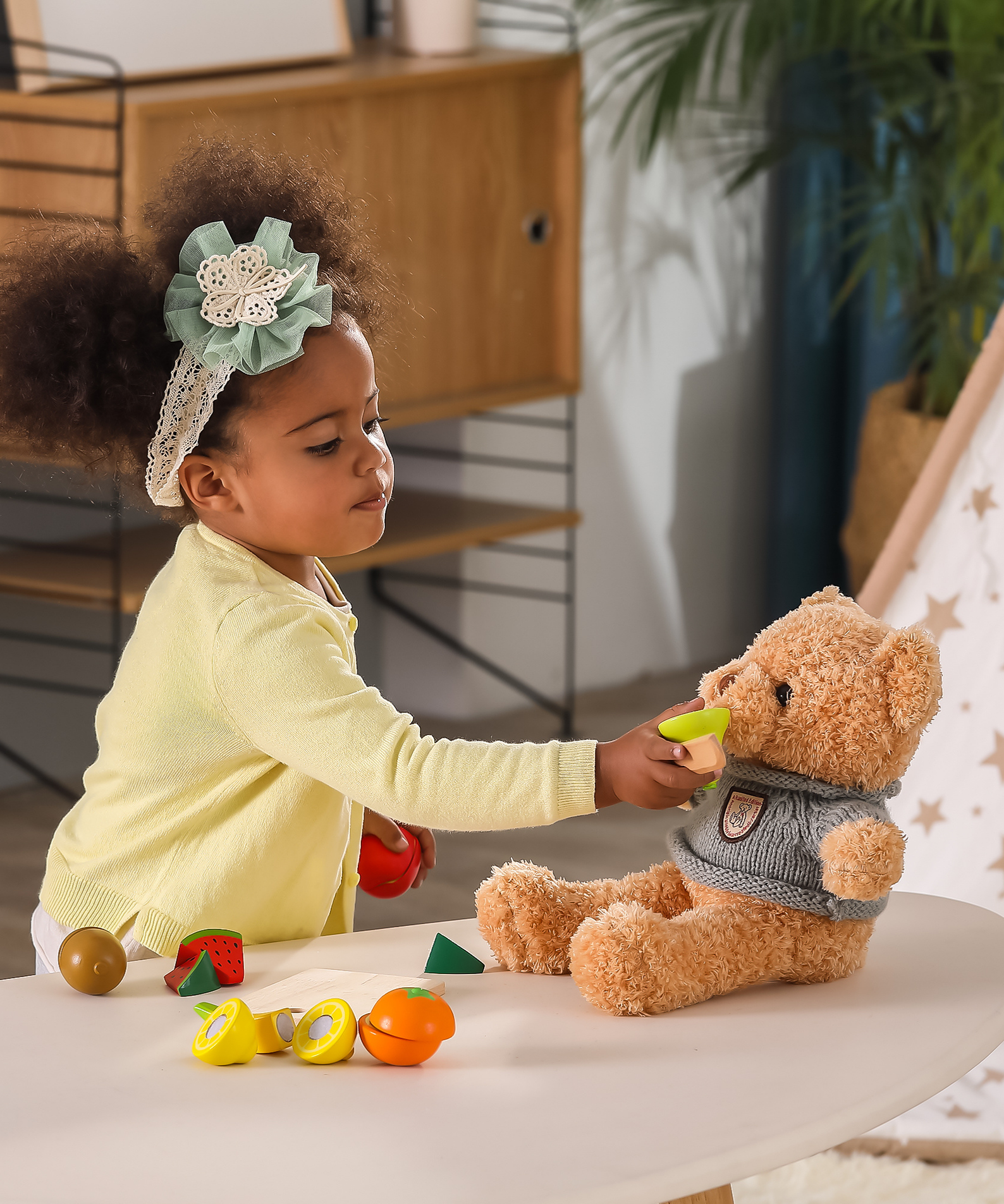 Viga Wooden Cutting Fruit Set for Toddlers  Pretend Play Kitchen Toy with Knife and Cutting Board  Montessori-Inspired Learning  Ages 18 Months and Up