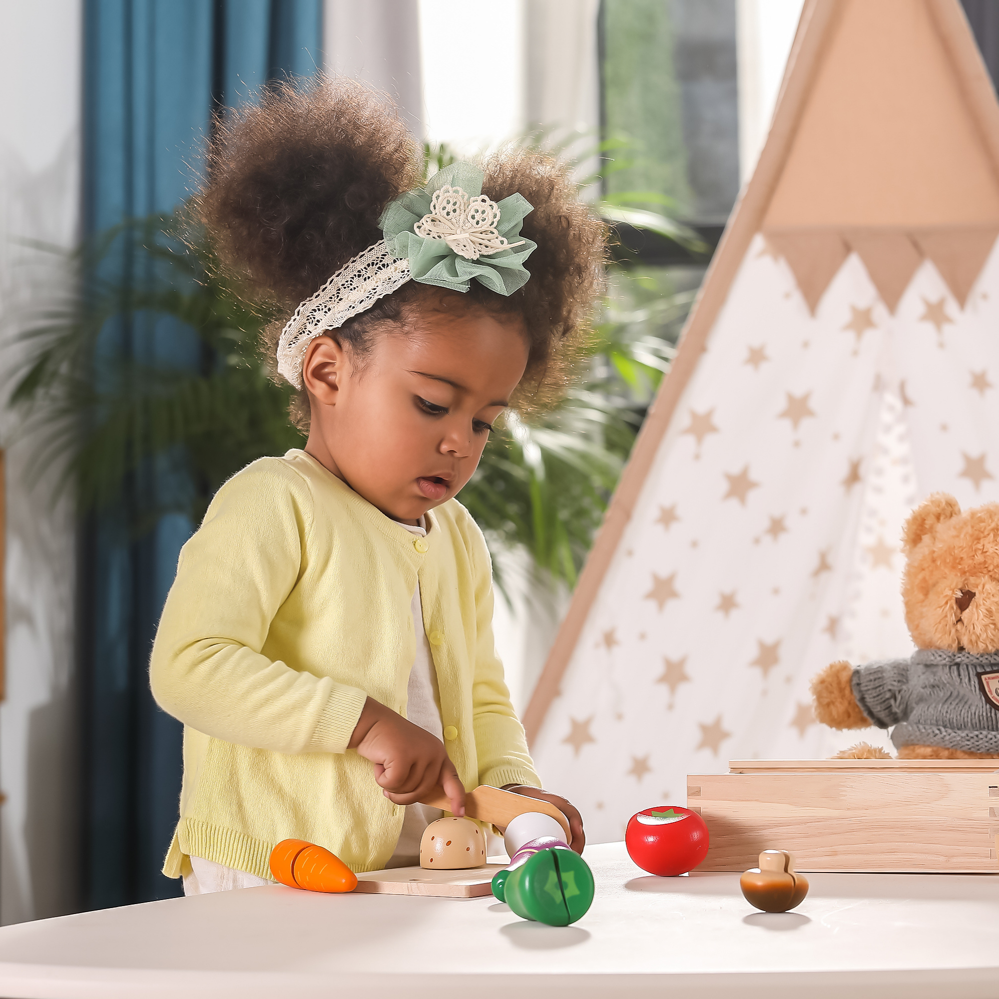 VIGA Wooden Vegetable Chopping Set for Kids  Pretend Play Kitchen Toy with Knife and Fruits  Roleplay Toy for Ages 18 Months and Up