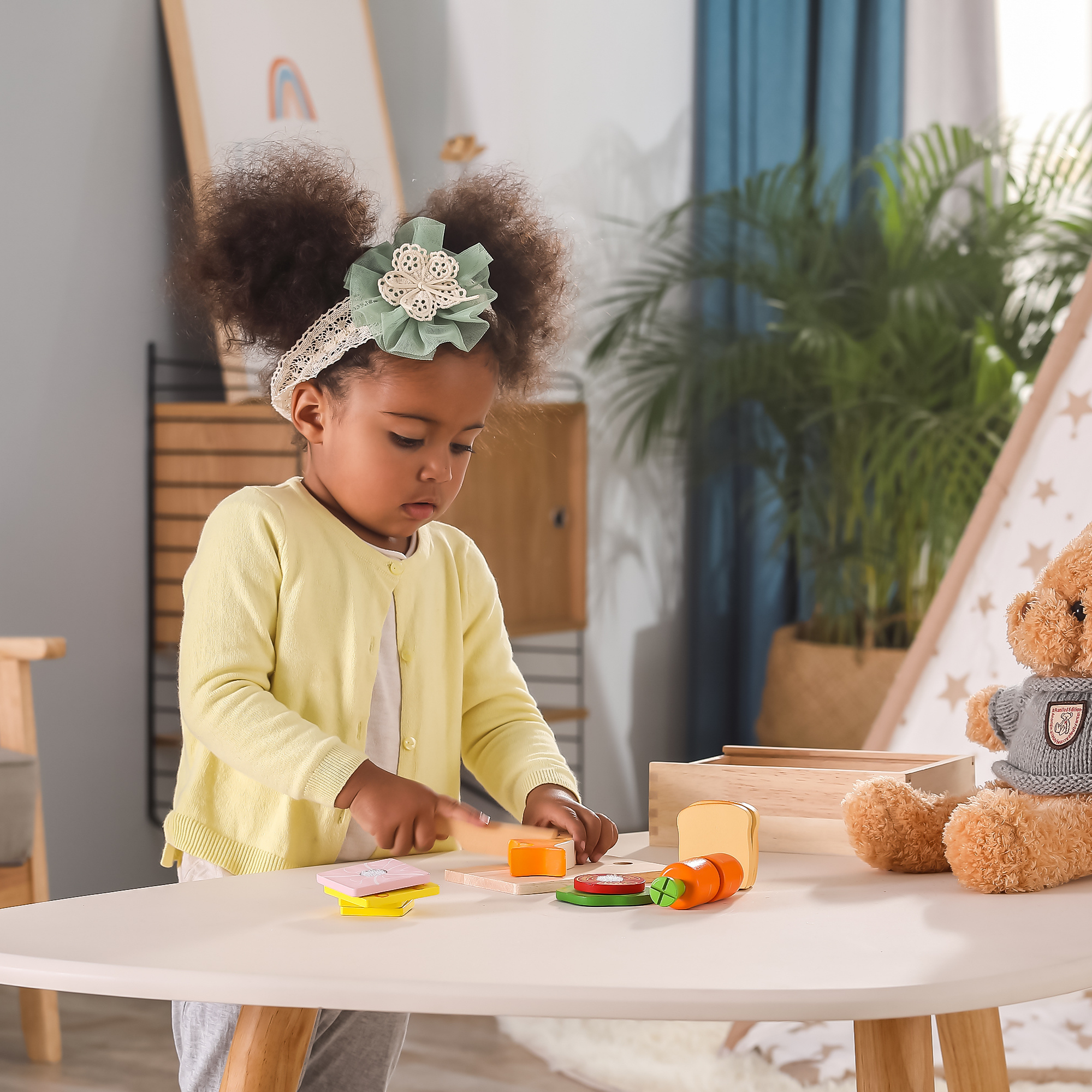 VIGA Wooden Cutting Lunch Set for Kids  Pretend Play Kitchen Toy with Knife and Food Pieces  Roleplay Toy for Ages 18 Months and Up