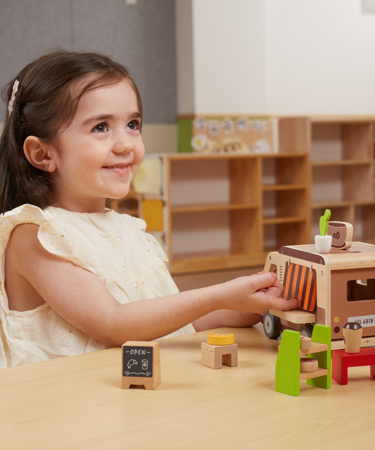 Viga Wooden Coffee Truck Playset, 11-Piece Montessori-Inspired Cafe-Themed Vehicle Toy, Non-Toxic and Eco-Friendly, Encourages Imaginative Role Play and Fine Motor Skills, Suitable for Boys & Girls Ages 3+