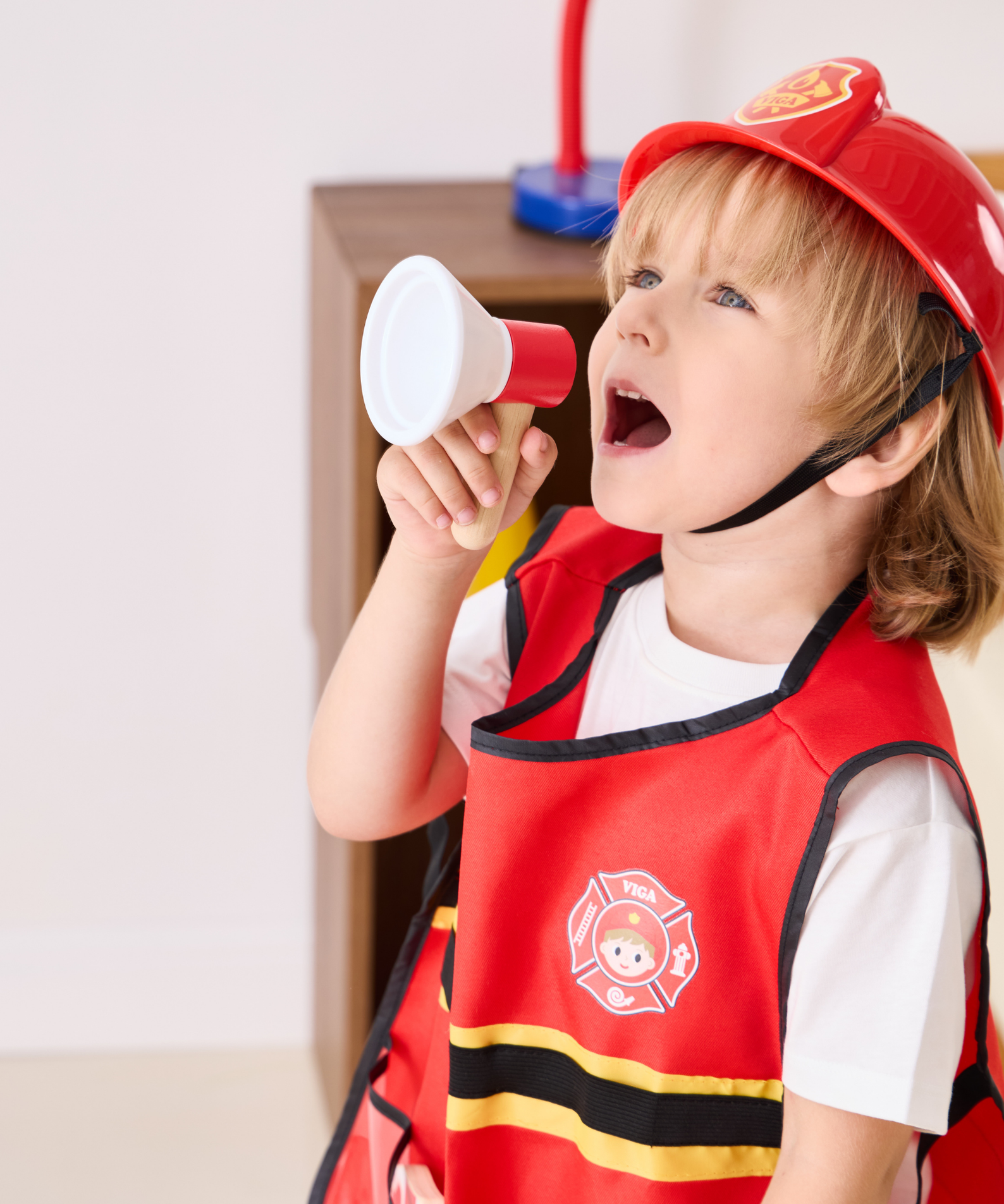 VIGA Firefighter Role Play Set for Kids Aged 3 and Up  8-Piece Pretend Play Costume with Helmet, Vest, Fire Extinguisher, Axe, and Accessories