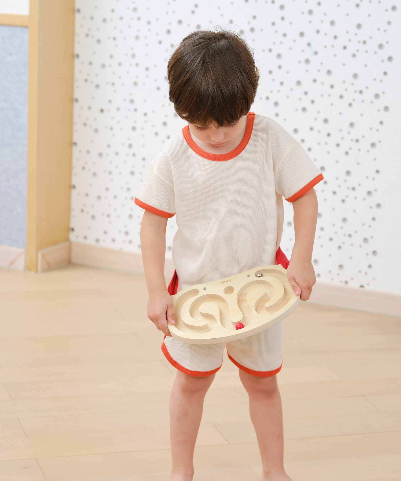 Viga Body Balace, Ball-in-a-Maze Puzzle, Montessori Wooden Toy, Develops Sensory, Cognitive & Fine Motor Skills, Non-Toxic & Eco-friendly Kids Educational Toy, Suitable for Boys and Girls Aged 3Y+