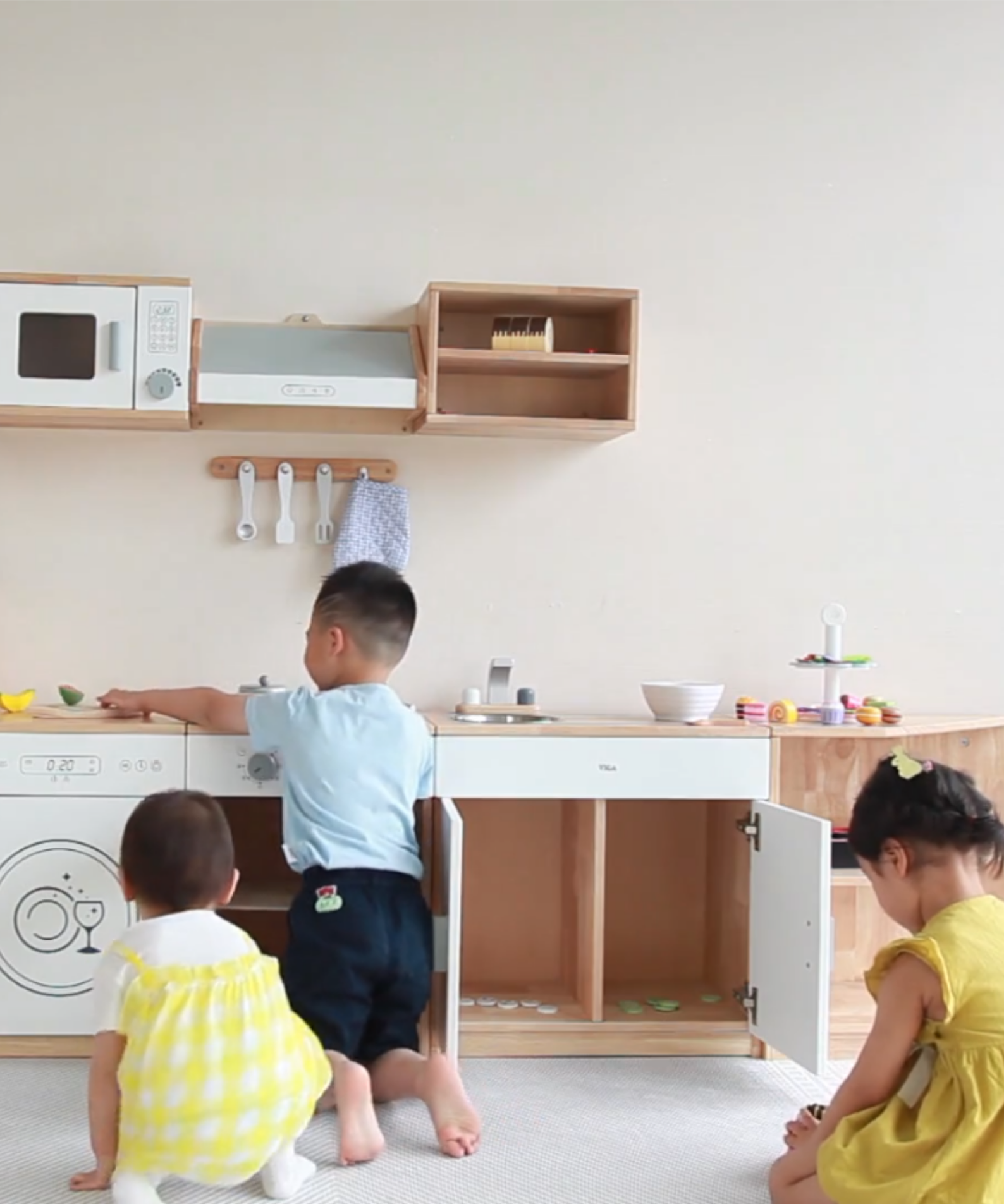 VIGA Wooden White Kitchen Sink  Pretend Play Roleplay Toy for Kids  Modern Wooden Playset for Early Learning and Imaginative Play