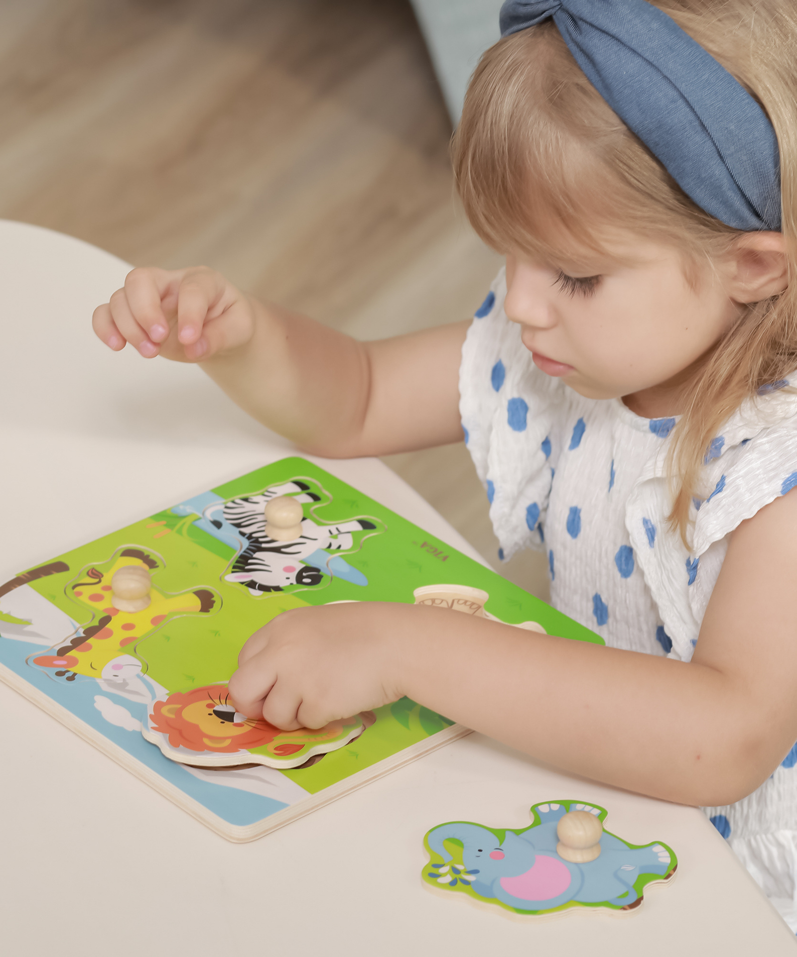 Viga Wild Animals, 4 Piece Knob Puzzle, Montessori Wooden Toy, Develops Sensory, Cognitive & Fine Motor Skills, Non-Toxic & Eco-friendly Kids Educational Toy, Suitable for Boys and Girls Aged 12m+