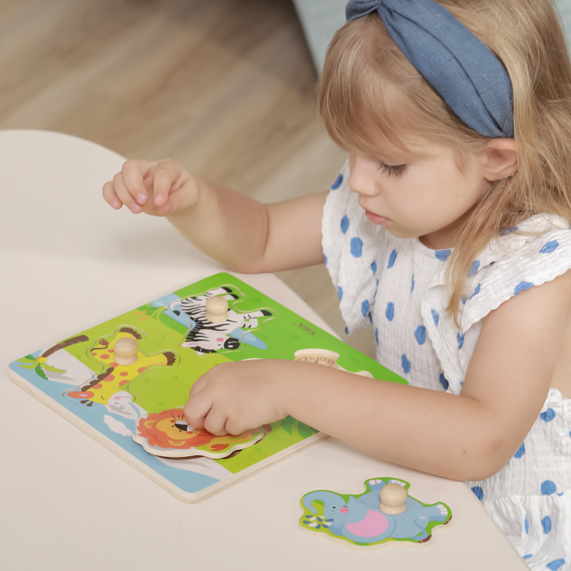 Viga Wild Animals, 4 Piece Knob Puzzle, Montessori Wooden Toy, Develops Sensory, Cognitive & Fine Motor Skills, Non-Toxic & Eco-friendly Kids Educational Toy, Suitable for Boys and Girls Aged 12m+