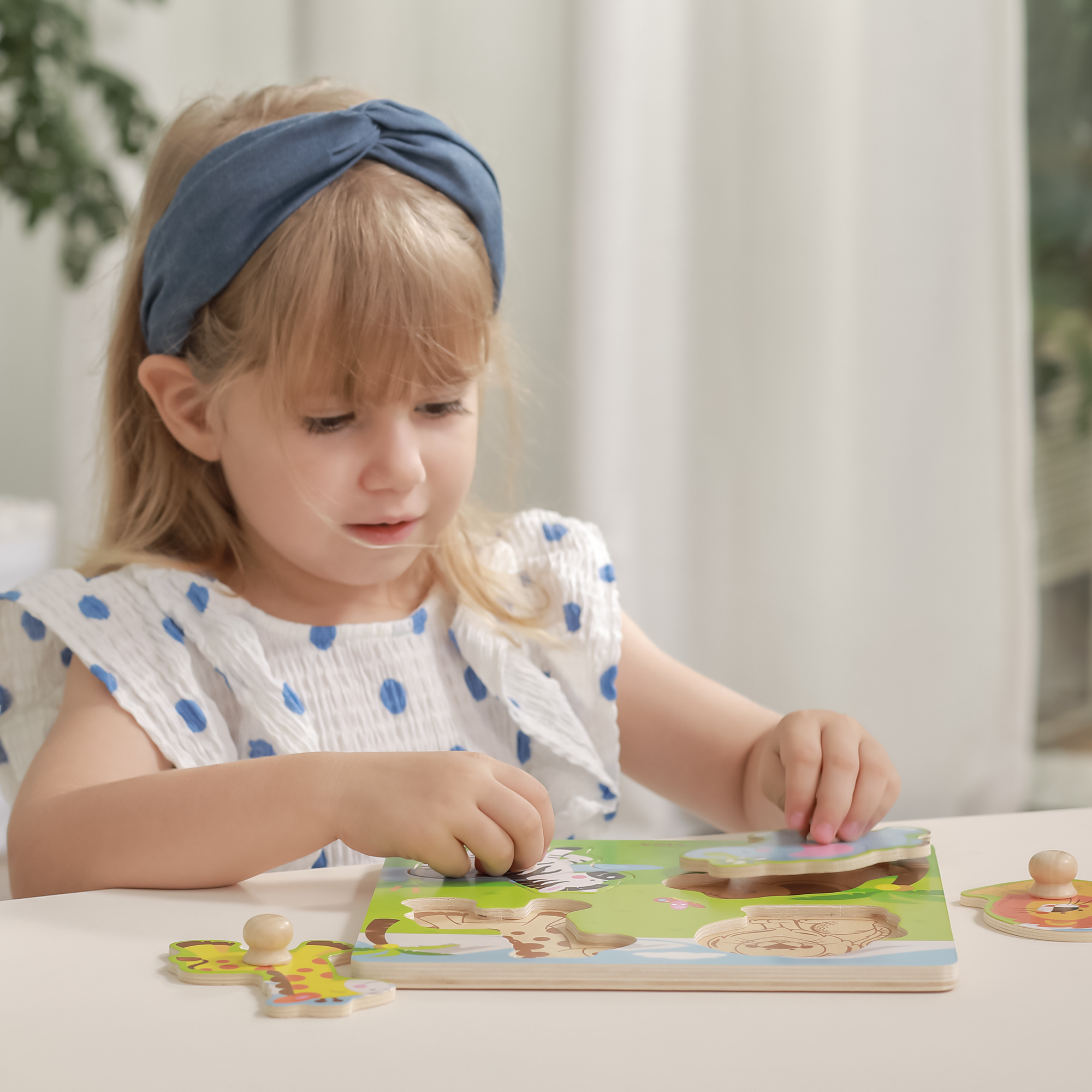 Viga Wild Animals, 4 Piece Knob Puzzle, Montessori Wooden Toy, Develops Sensory, Cognitive & Fine Motor Skills, Non-Toxic & Eco-friendly Kids Educational Toy, Suitable for Boys and Girls Aged 12m+