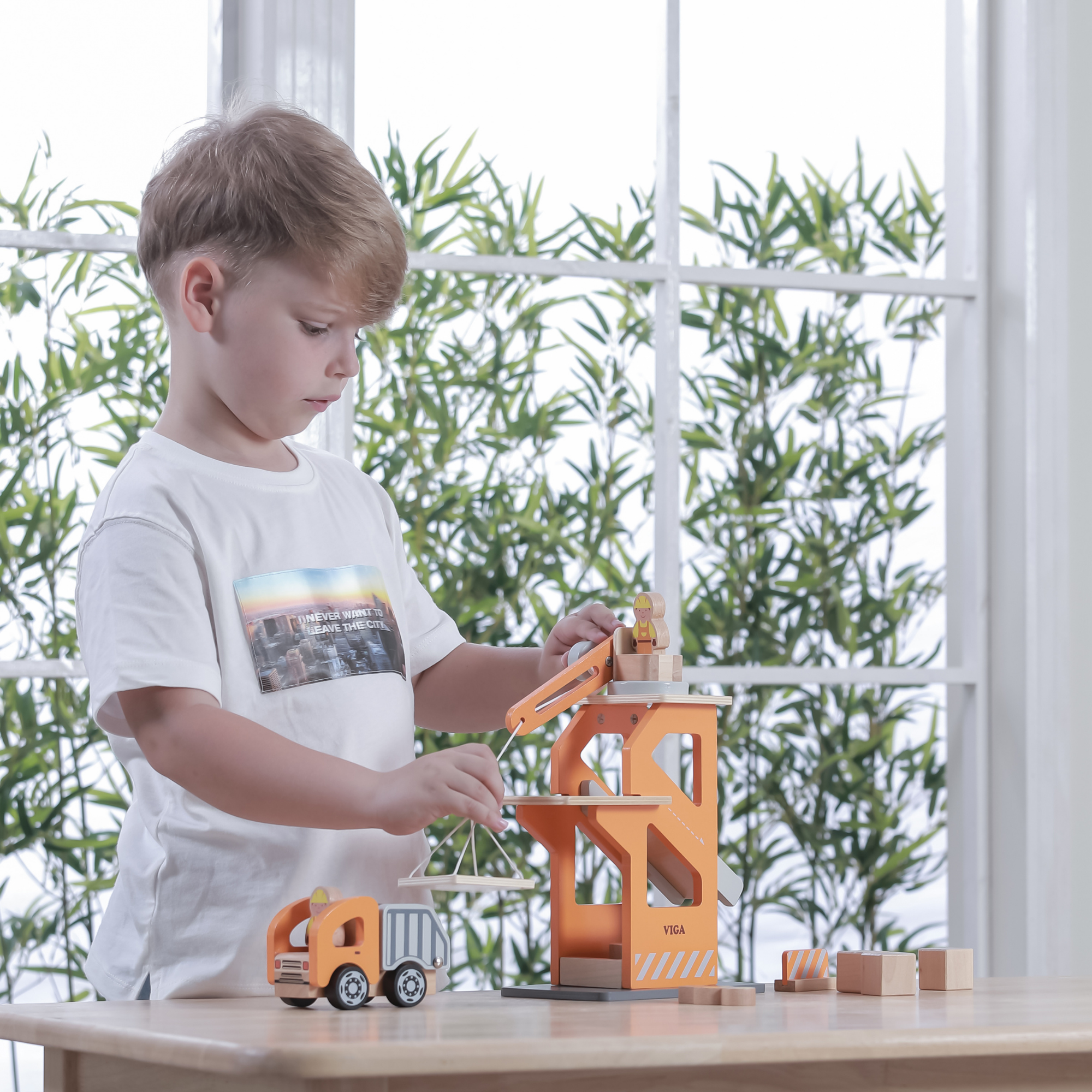 VIGA Wooden Crane Lift with Dumper  3 Builder Figures, Dump Truck, Blocks, and Accessories  Construction Role Play Toy for Kids  Ages 3 and Up