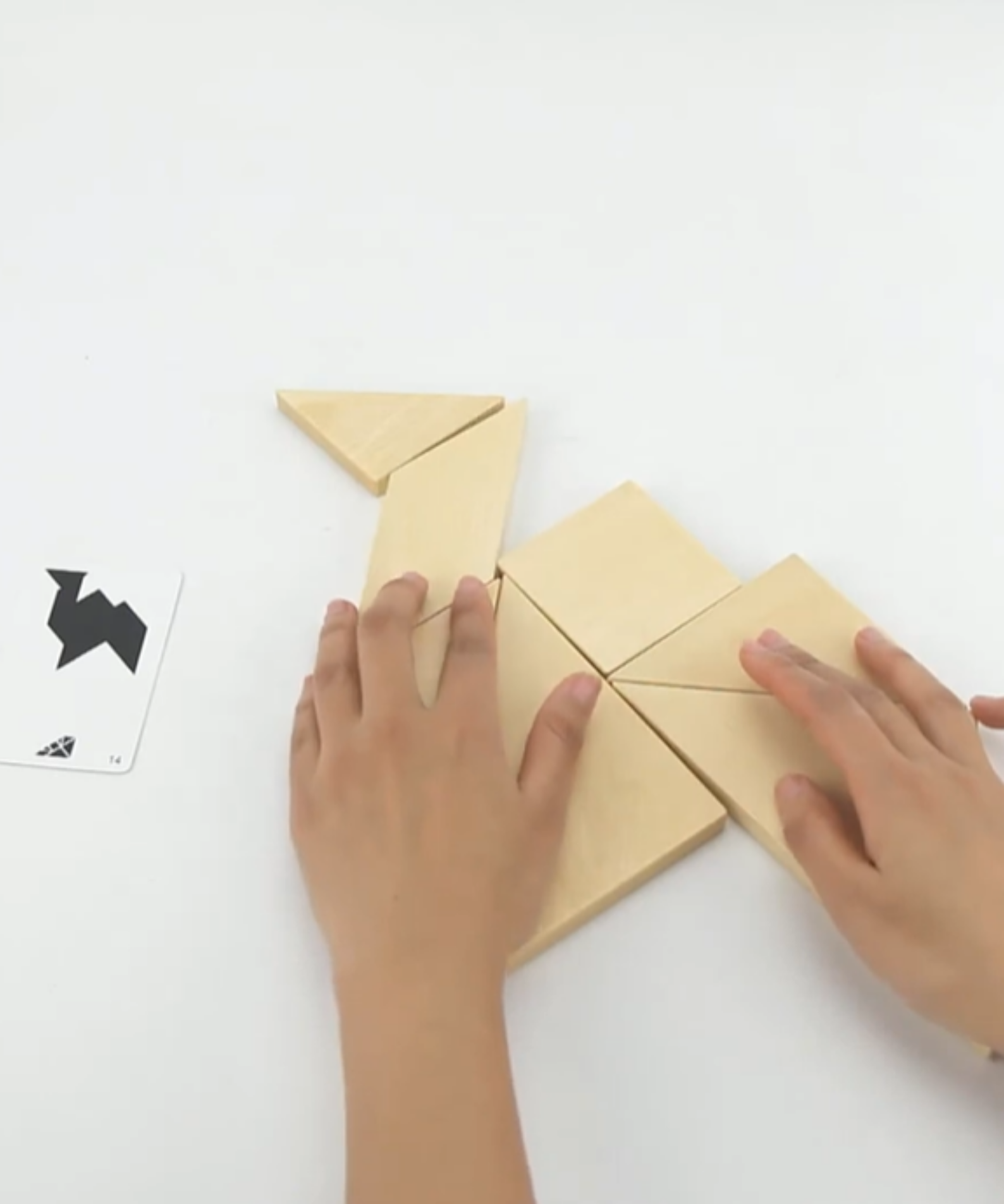 Viga Tangram, 7 Piece Geometric Puzzle, Montessori Wooden Toy, Develops Sensory, Cognitive & Fine Motor Skills, Non-Toxic & Eco-friendly Kids Educational Toy, Suitable for Boys and Girls Aged 3Y+