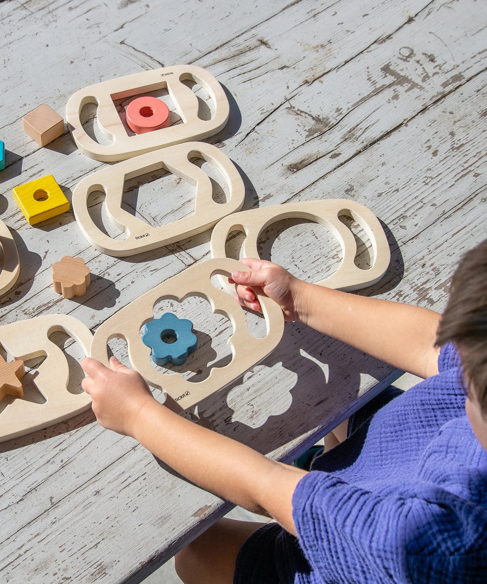 Easy Hold Shape Viewer Panels – Shape & Colour Sensory Set