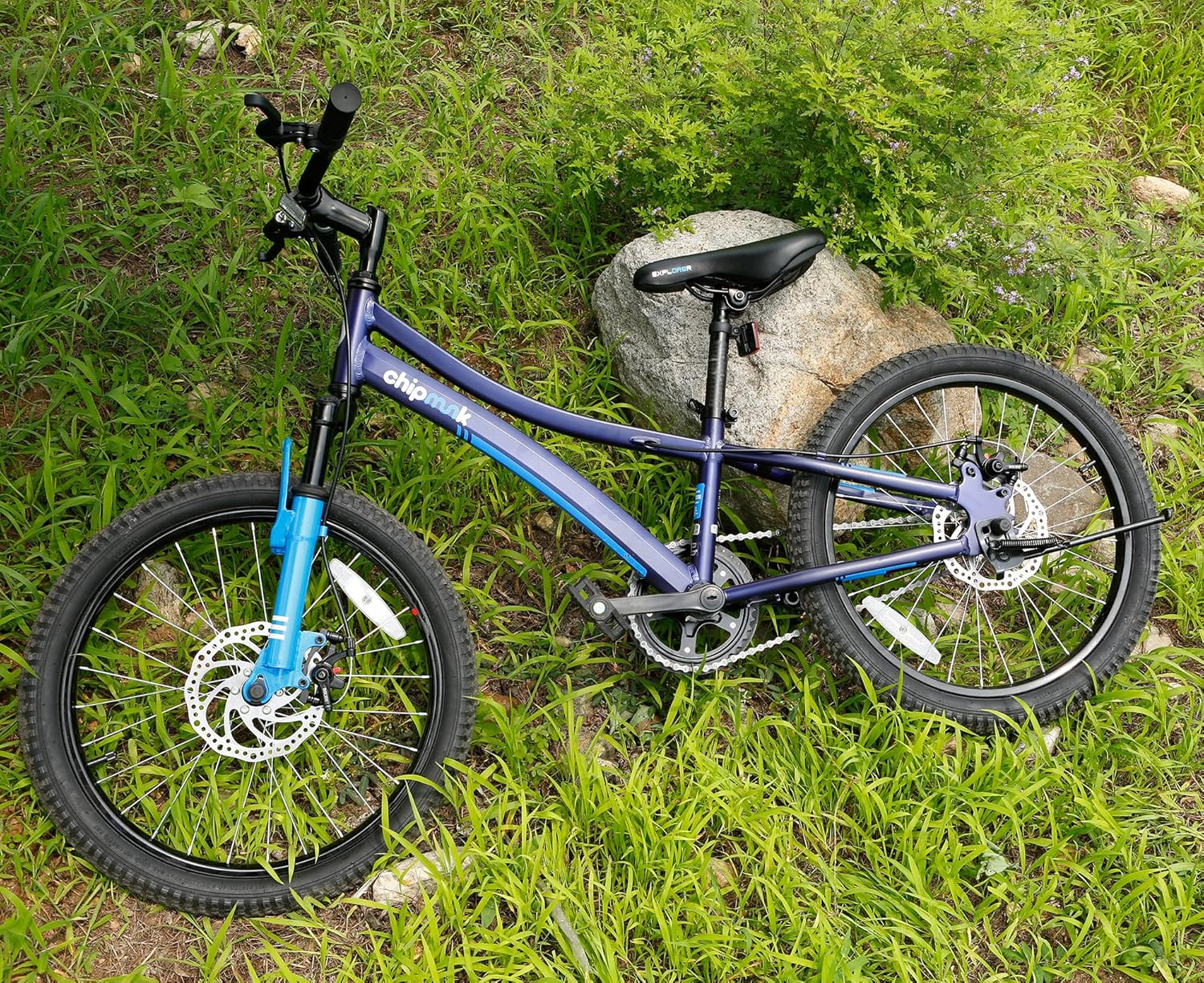 Chipmunk Explorer 20 Inch Bicycle with Lightweight Aluminium Frame, Adjustable Seat and Handle, Front + Rear Brakes, 95% Pre-Assembled Kid's Bikes with Kickstand for Children 8-12 Years Old, Blue
