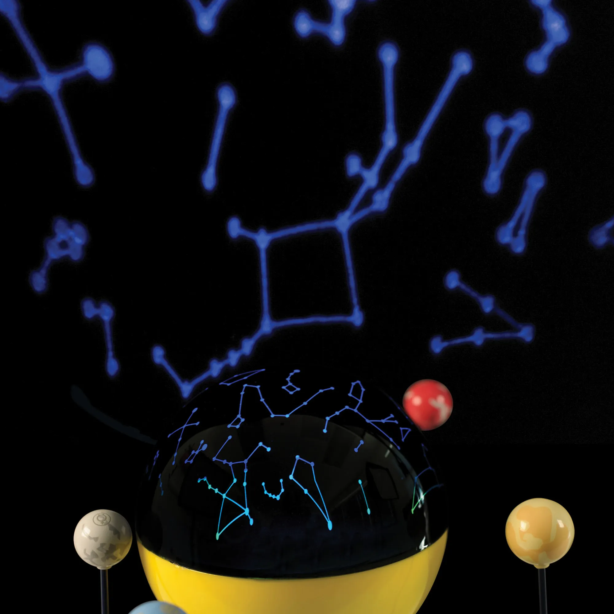 Learning Resources GeoSafari Motorised Solar System, Interactive Rotating & Revolving Model with Light-Up Sun & Star Projector, Includes Multilingual Activity Guide, For Kids Ages 8+