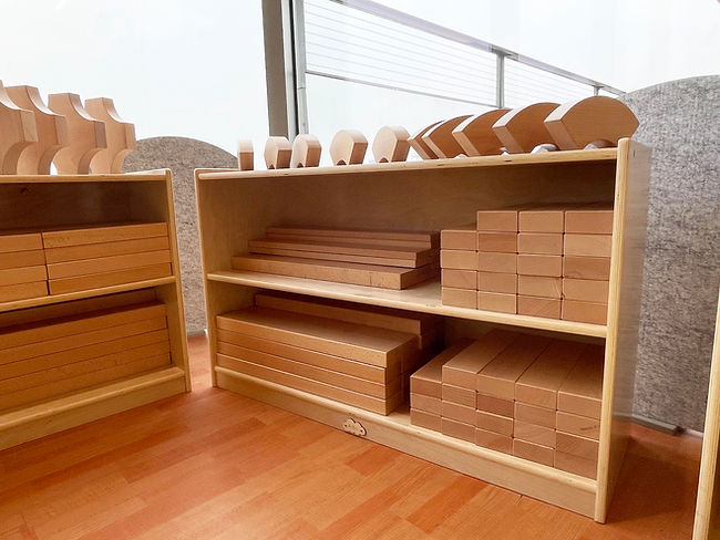 JOOYES 2 Shelf Cabinet with Backboard H60.5cm, Birch Plywood Storage and Display Unit for Classroom or Kids’ Room, Room Divider with Easy Access Shelves, Original Wood Colour – Early Development & Activity Toys