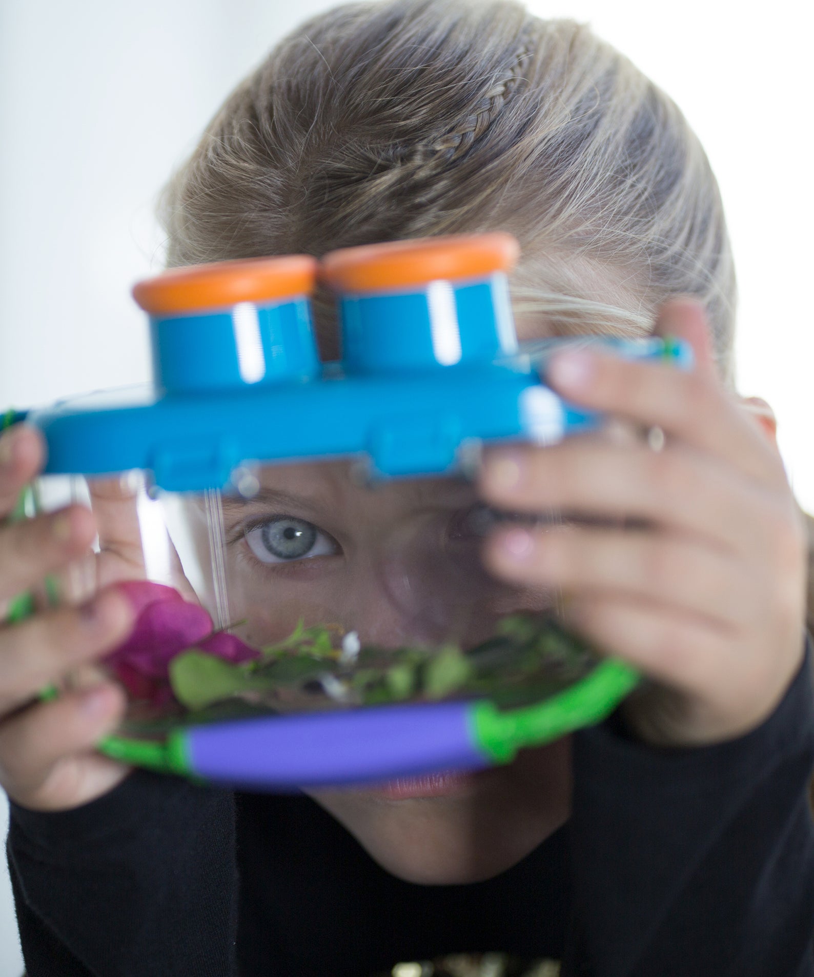 Learning Resources GeoSafari Jr. Bugnoculars, Kids Exploration Tool with 3x and 2x Magnification, Safe Bug & Specimen Viewer, Ages 3+