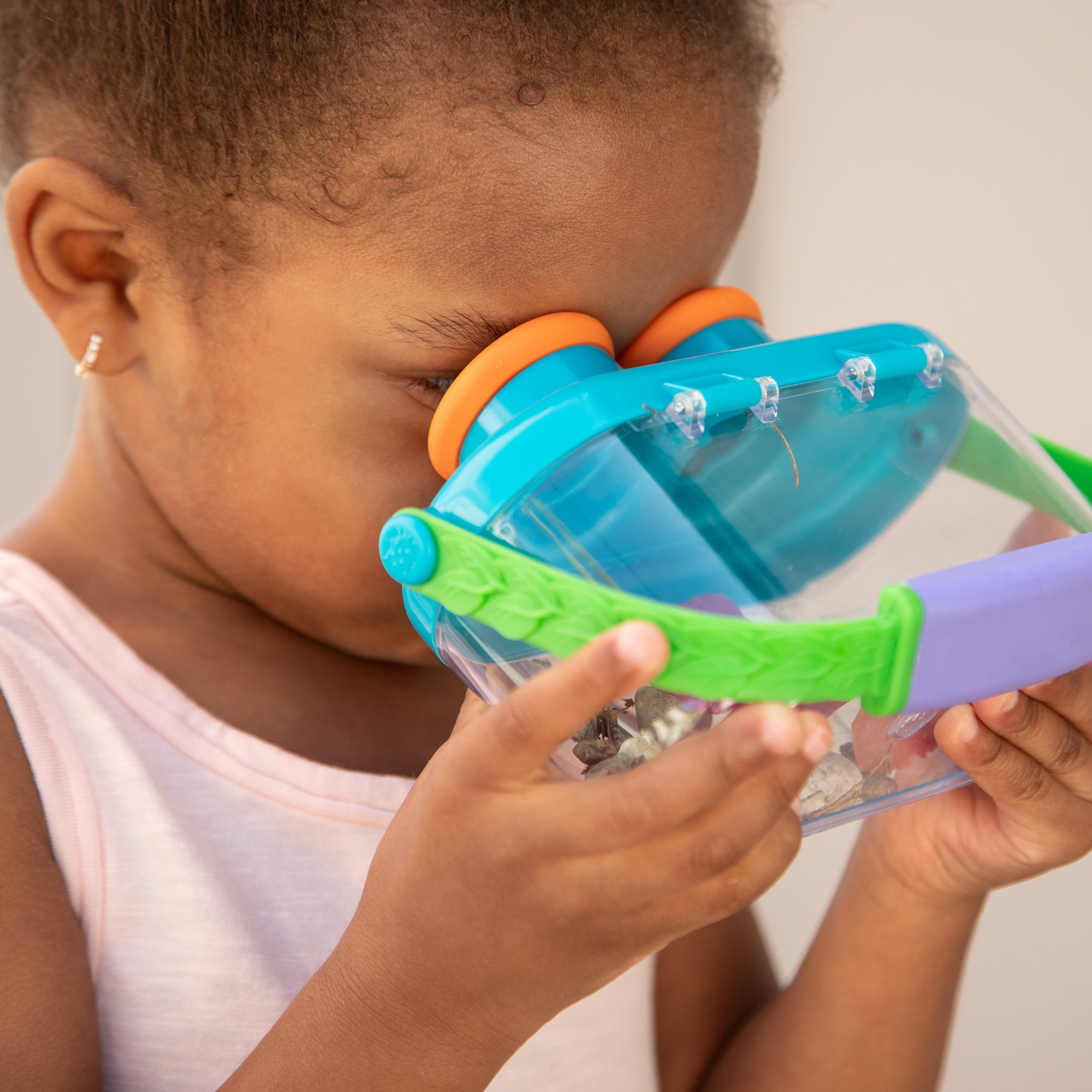 Learning Resources GeoSafari Jr. Bugnoculars, Kids Exploration Tool with 3x and 2x Magnification, Safe Bug & Specimen Viewer, Ages 3+