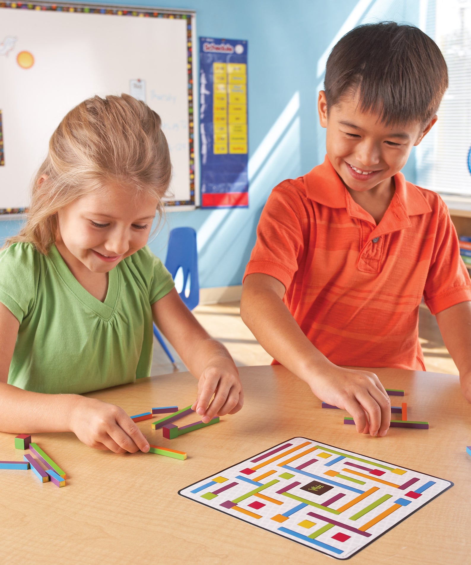 Learning Resources iTrax Critical Thinking Game, Fast-Paced Strategy and Problem-Solving Game for Kids, Includes 3 Levels of Play, 44 Pieces, and 25 Challenge Cards, Ages 6+