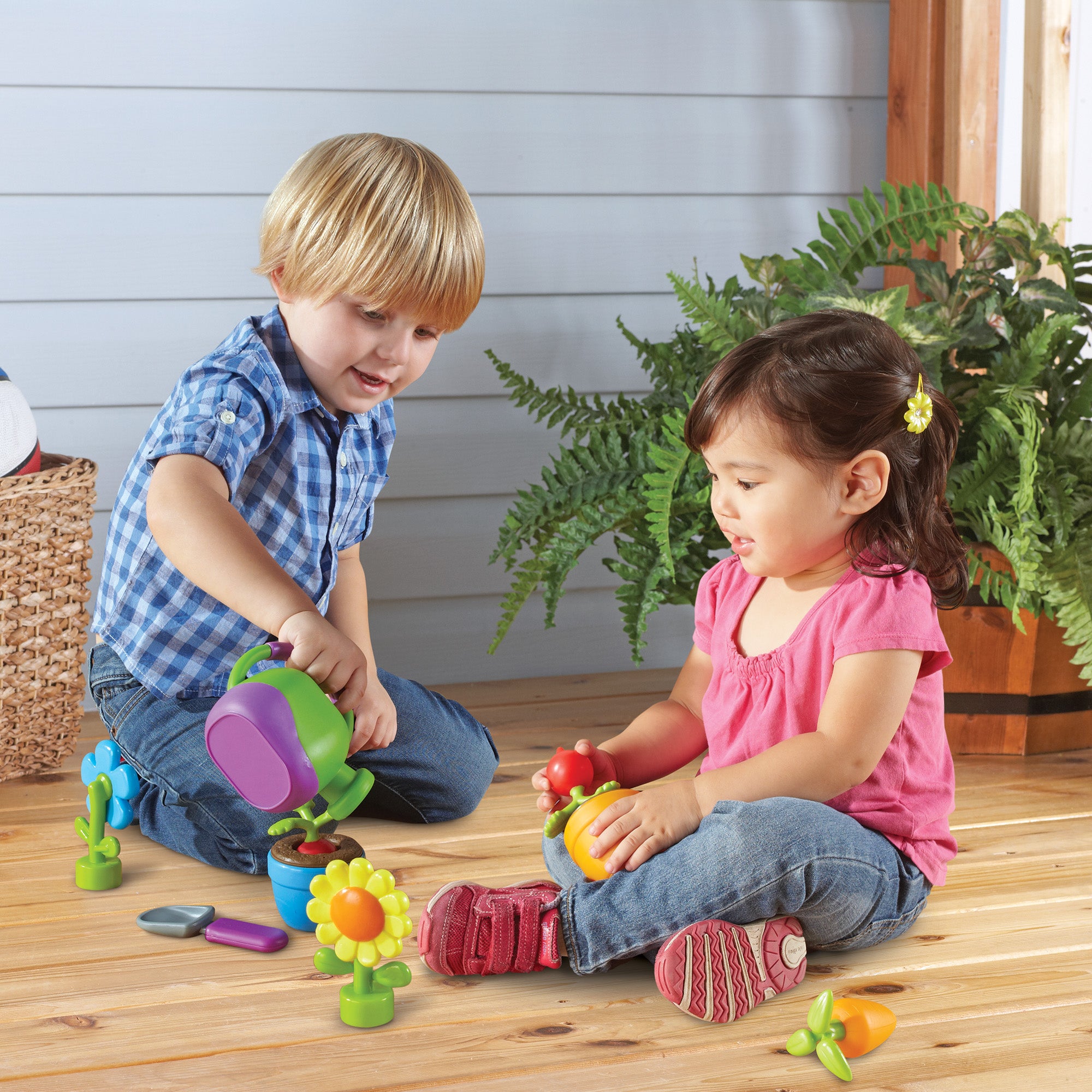 Learning Resources New Sprouts Grow It! Gardening Play Set, Pretend Play Flower and Vegetable Garden Toy, Ages 2 Plus