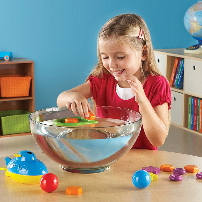 Learning Resources STEM, Sink or Float Activity Set, Hands-On Science Experiment Kit for Kids, Early Physics & Buoyancy Learning, Includes 10 Activity Cards & Multilingual Guide, Ages 5+