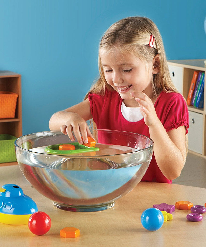 Learning Resources STEM, Sink or Float Activity Set, Hands-On Science Experiment Kit for Kids, Early Physics & Buoyancy Learning, Includes 10 Activity Cards & Multilingual Guide, Ages 5+