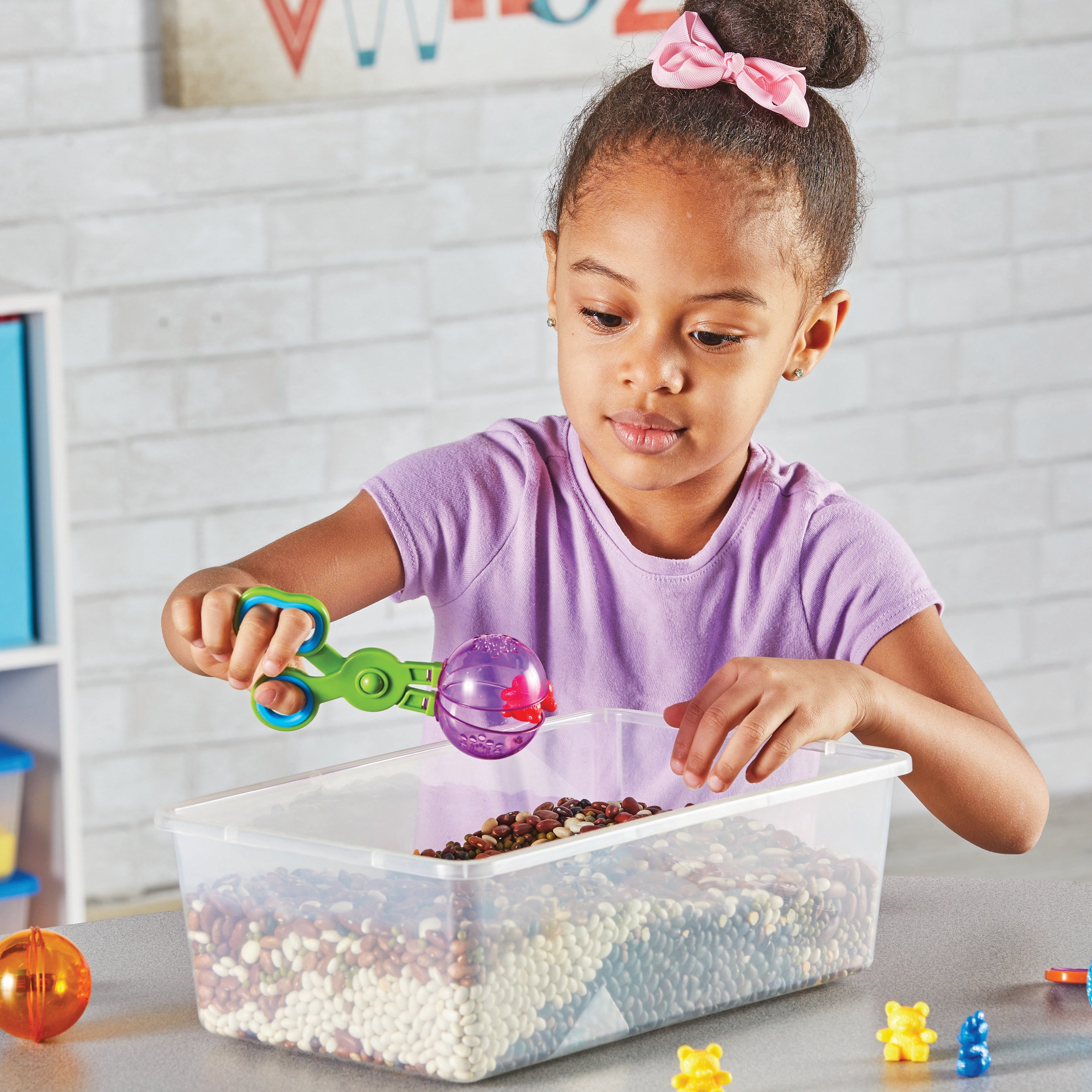 Learning Resources Handy Scoopers, Set of 4 Fine Motor Skill Tools for Kids