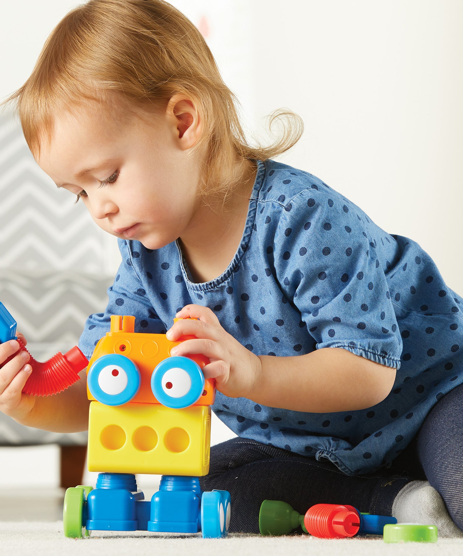 Learning Resources 1-2-3 Build It! Robot Factory, STEM Building Toy for Kids, Mix-and-Match Robot Pieces, Ages 2+