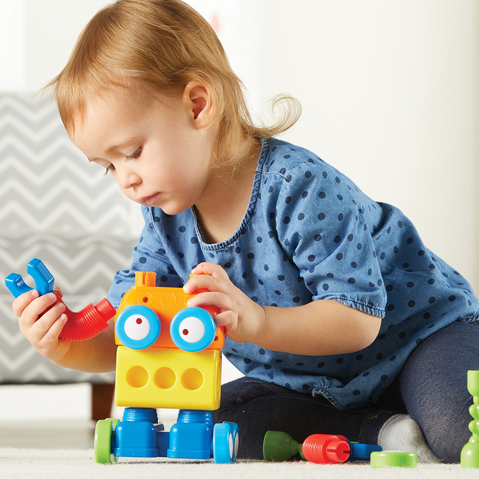 Learning Resources 1-2-3 Build It! Robot Factory, STEM Building Toy for Kids, Mix-and-Match Robot Pieces, Ages 2+